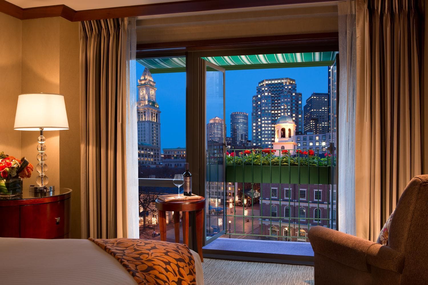 The Bostonian Hotel Boston: hotel room