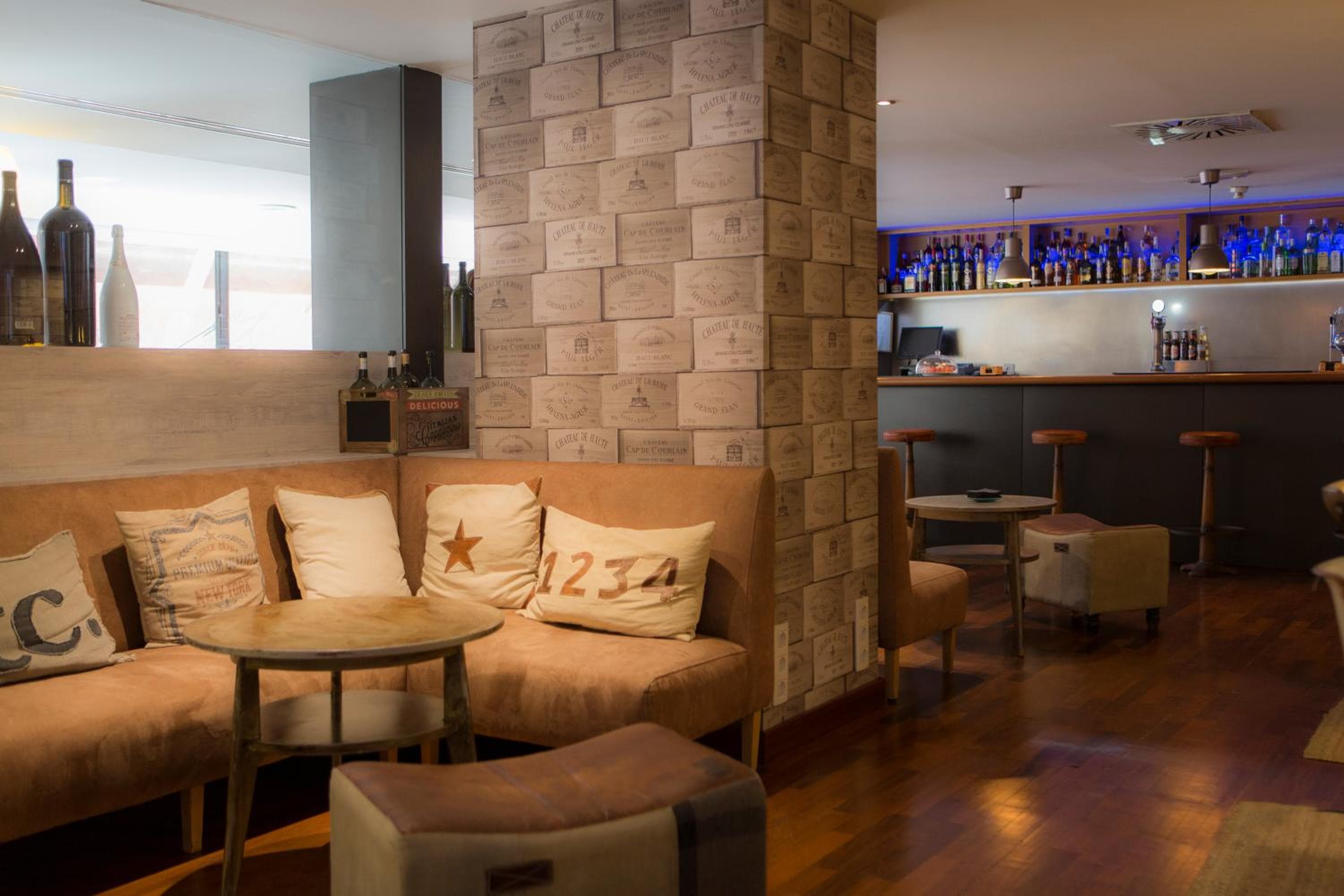 Vincci Soma: lounge