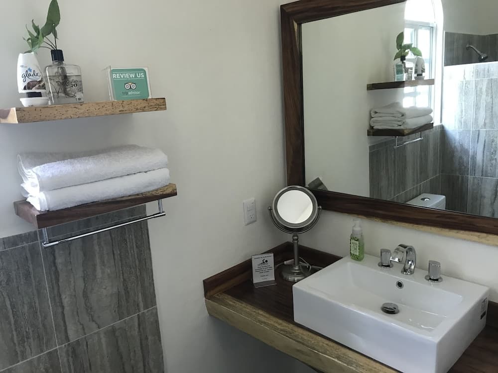 YurInn: bathroom