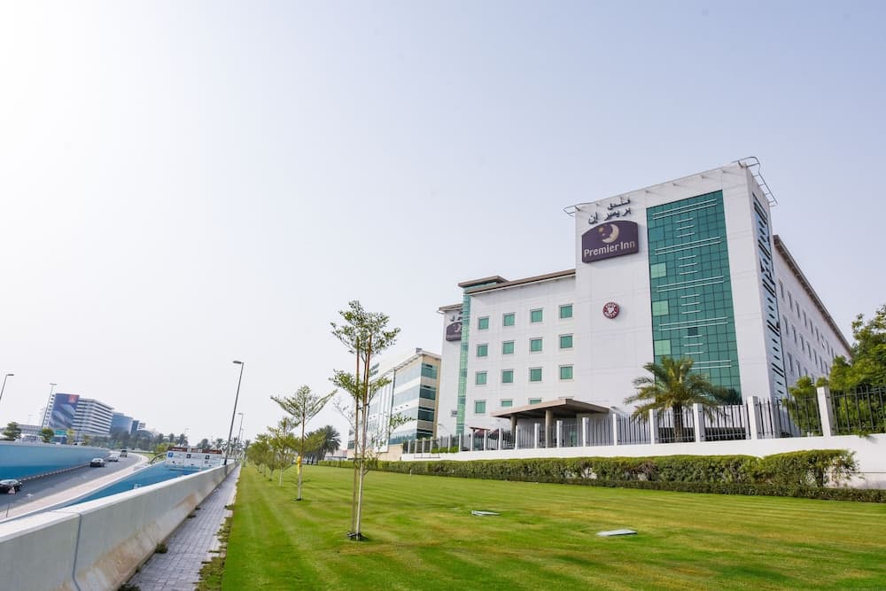 Premier Inn Dubai International Airport: building