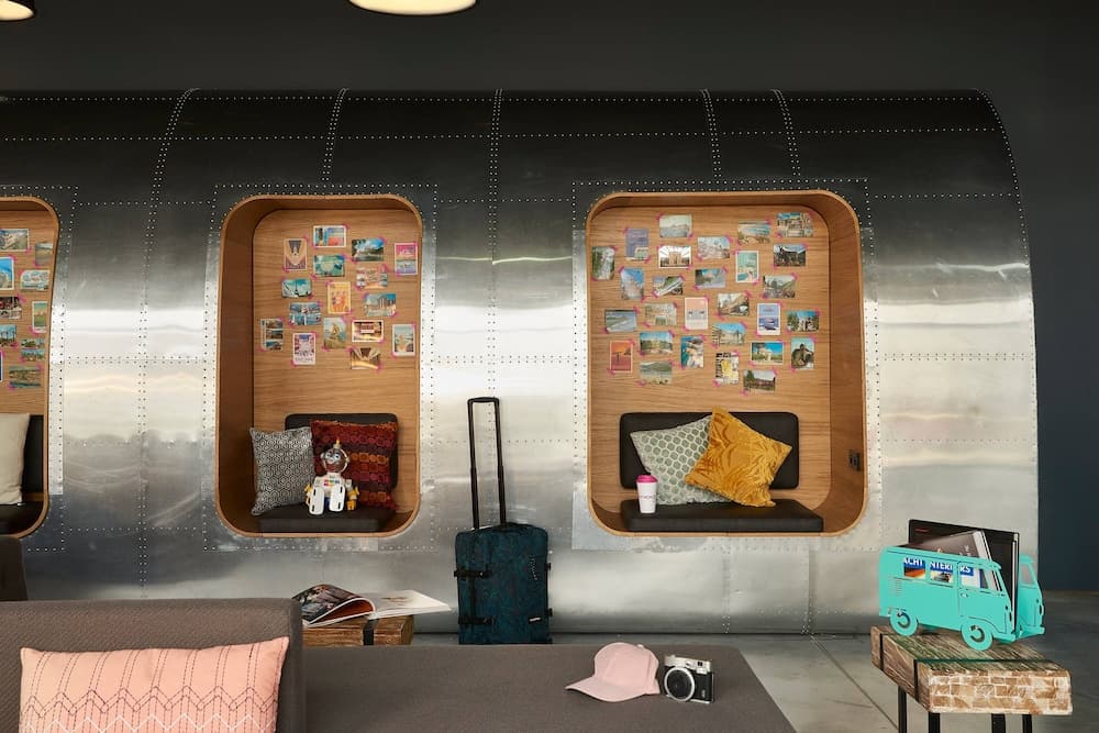 Moxy Paris Charles de Gaulle Airport: recepcion & lobby