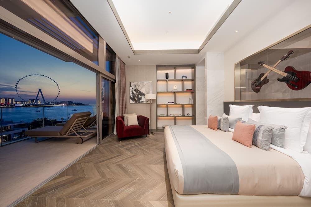 FIVE LUXE: hotel room