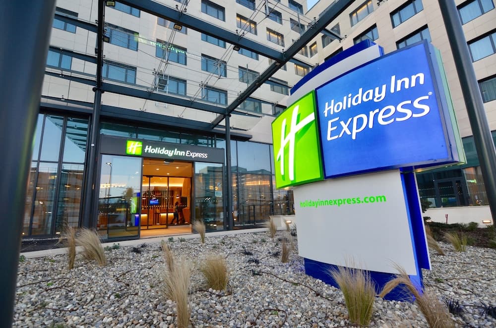 Holiday Inn Express Paris - CDG Airport by IHG: building