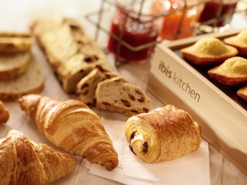 ibis Paris CDG Airport: dining