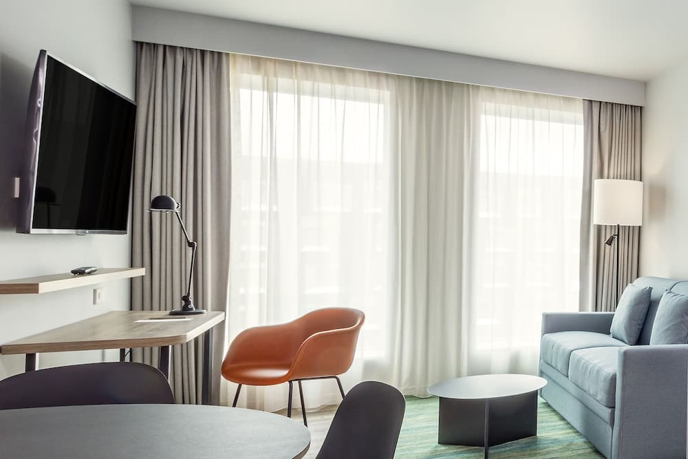 Residence Inn by Marriott Paris Charles de Gaulle Airport: hotel room