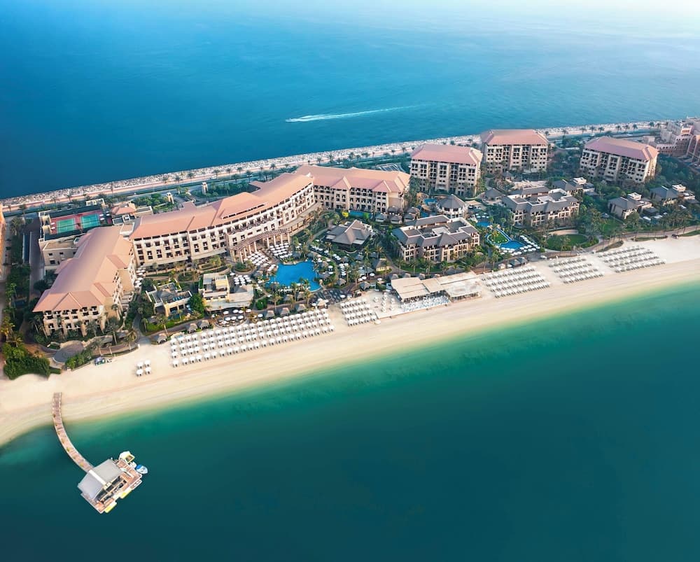 Sofitel Dubai The Palm Resort & Spa: building