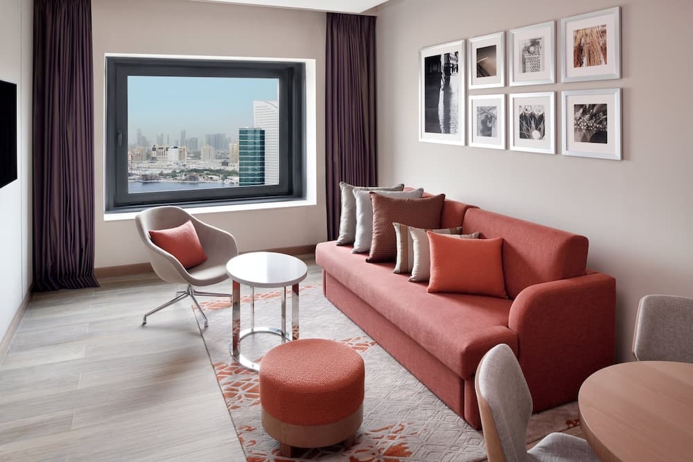 Holiday Inn & Suites Dubai Festival City by IHG: hotel room