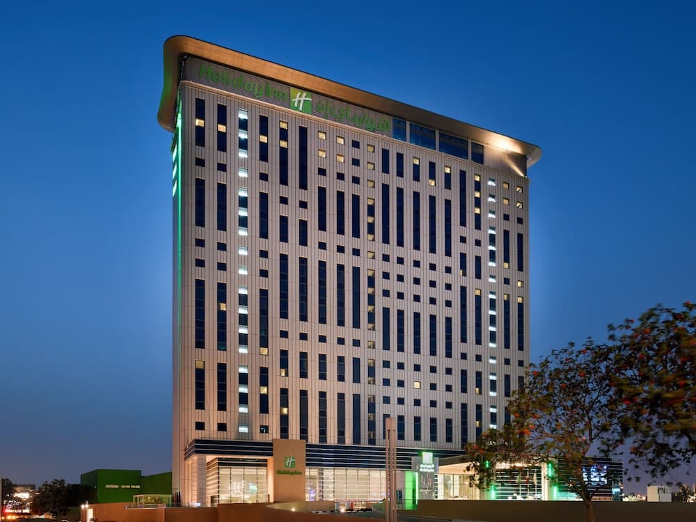 Holiday Inn & Suites Dubai Festival City by IHG: building