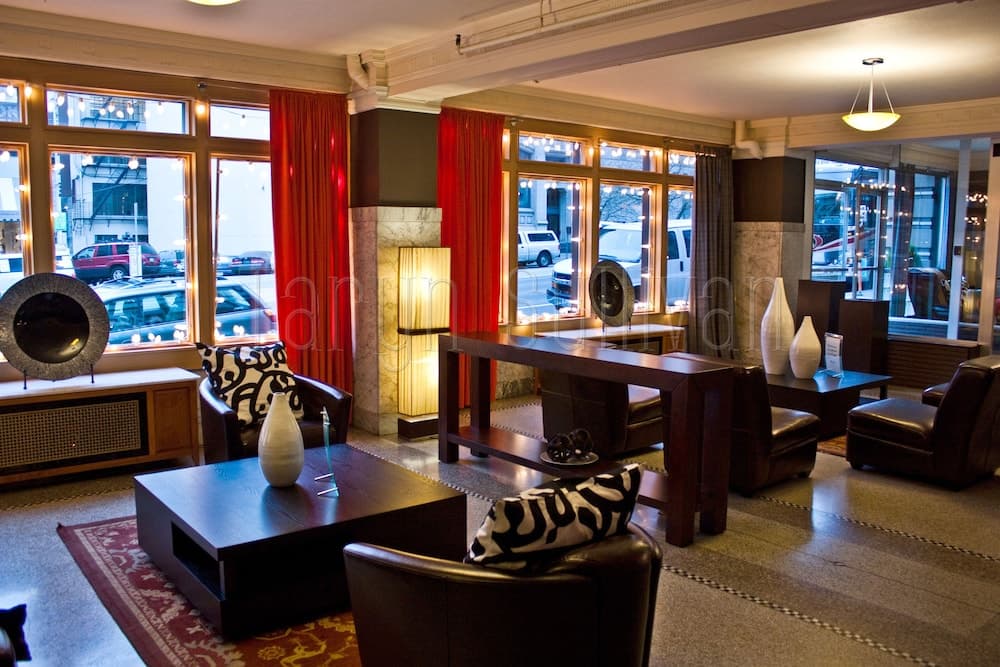 The Moore Hotel: lounge
