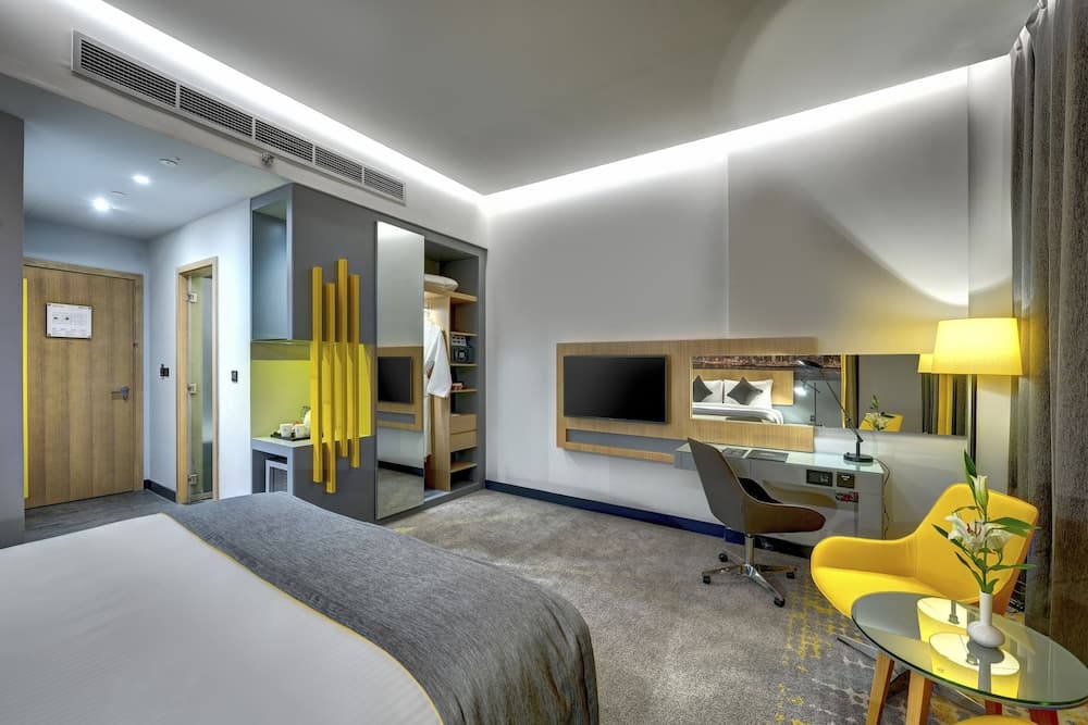 URBAN Al Khoory Hotel: hotel room