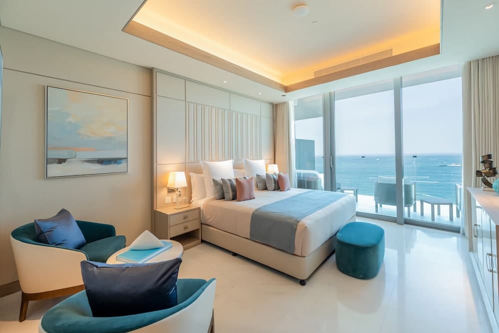 FIVE LUXE: hotel room