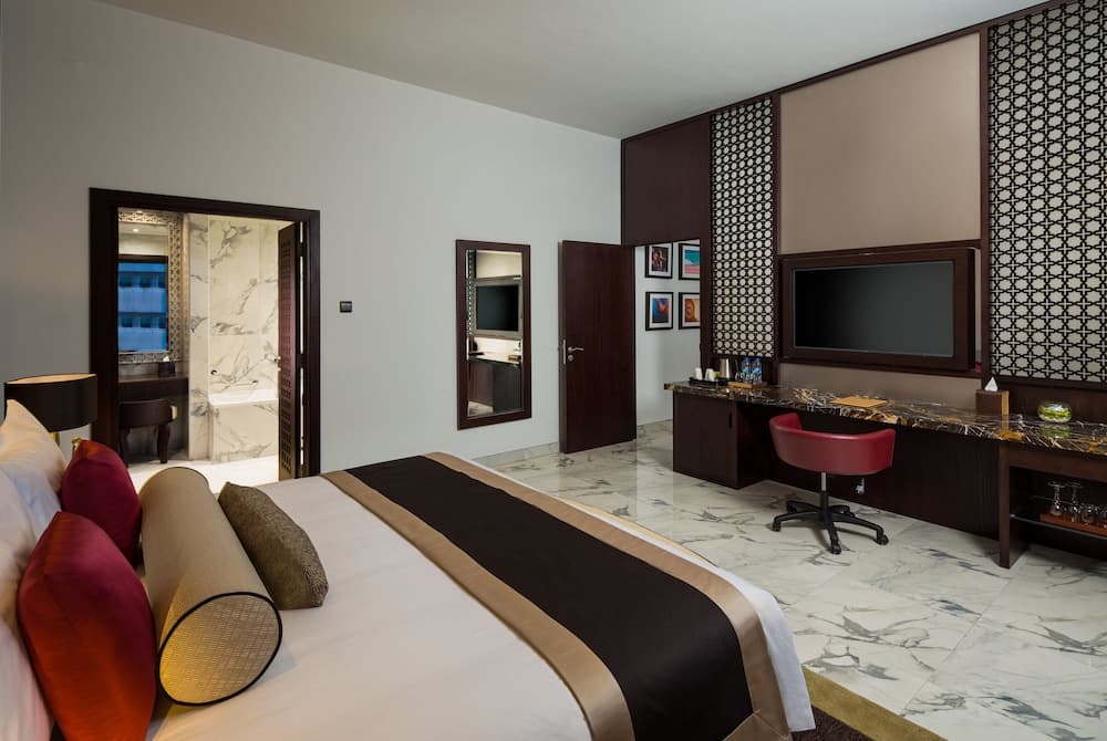 Millennium Place Marina: hotel room