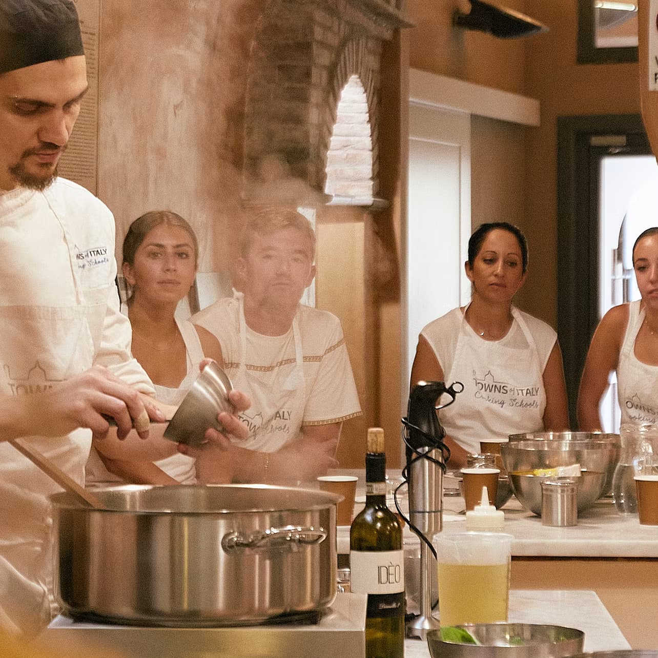 Florence: Tagliatelle, Ravioli & Tiramisu Cooking Class + Unlimited Wine