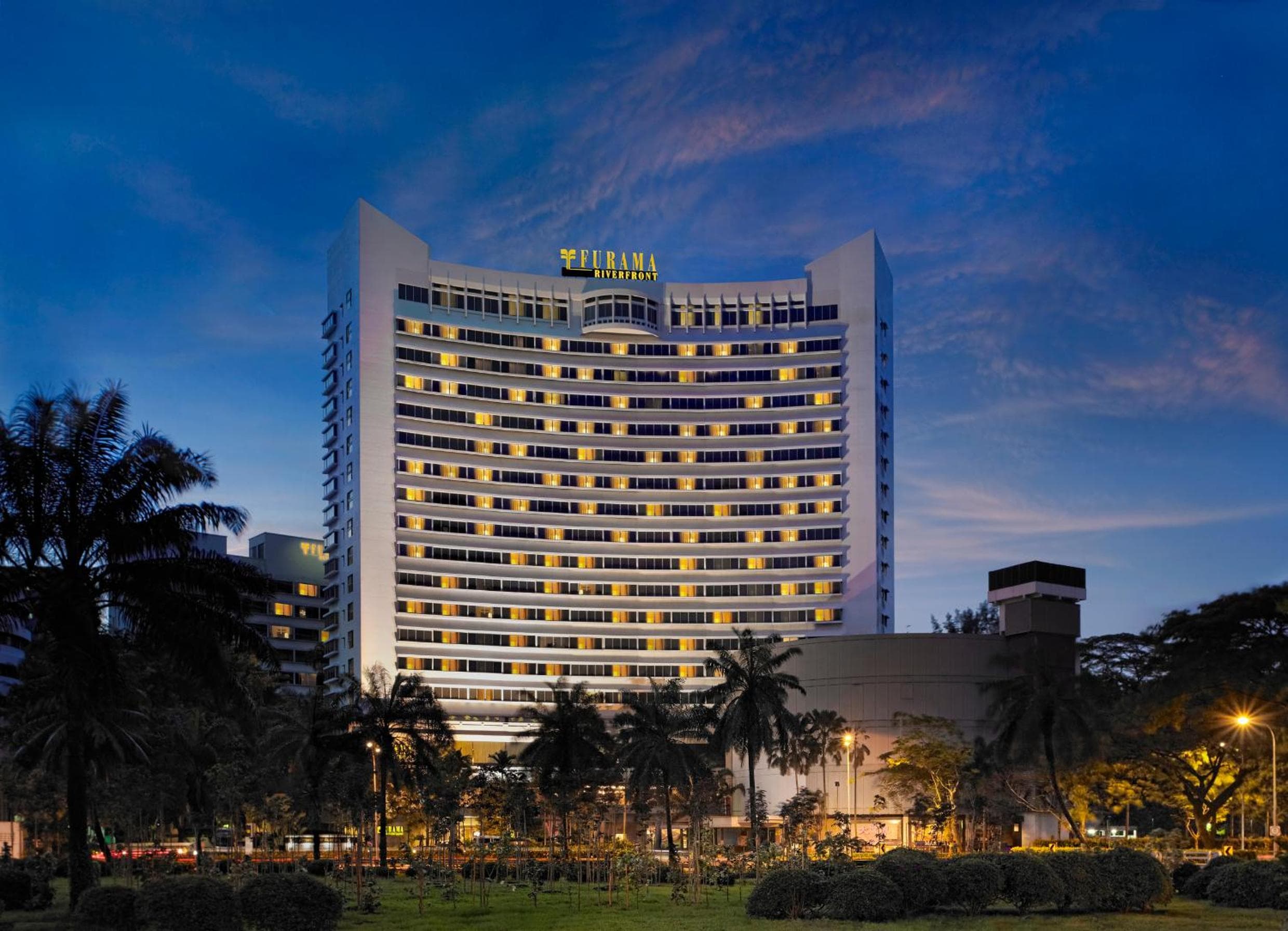 Furama RiverFront: building