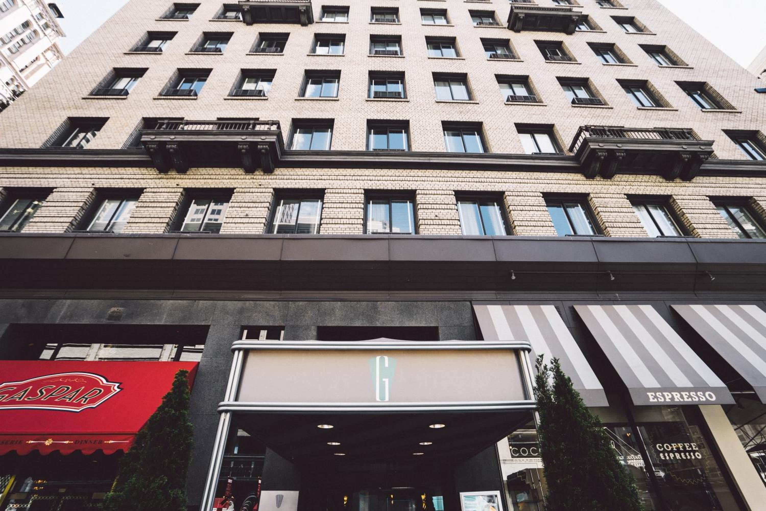 Galleria Park Hotel: building