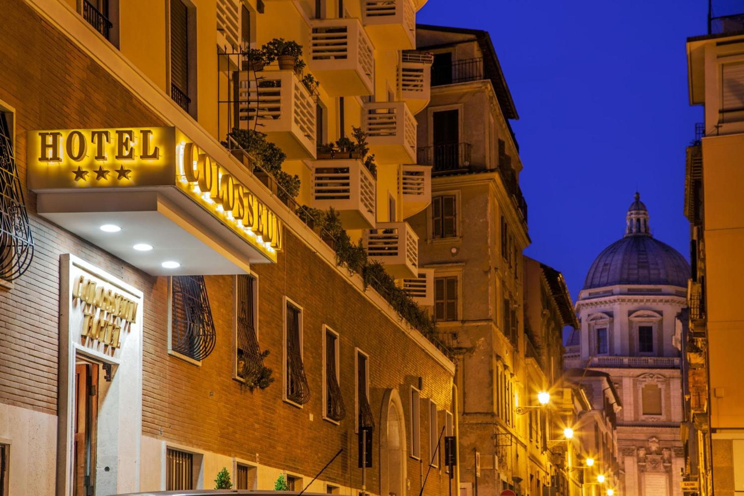 Hotel Colosseum: building