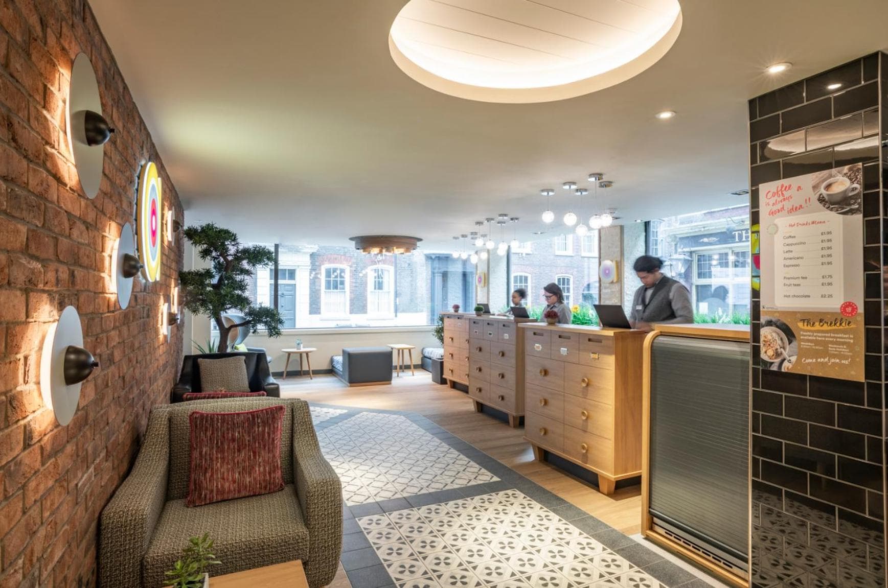 Point A London Liverpool Street: hotel reception