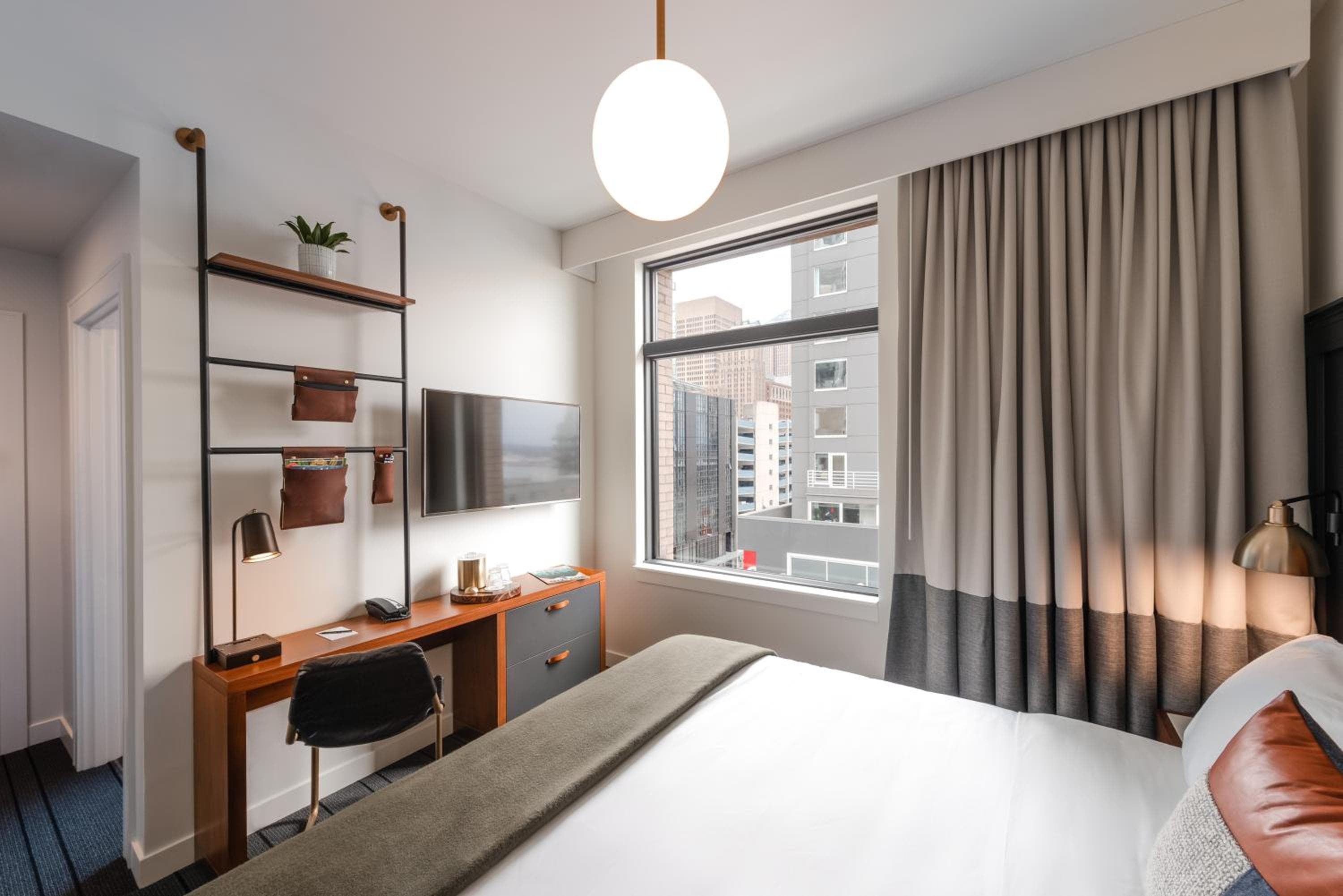 The State Hotel: hotel room