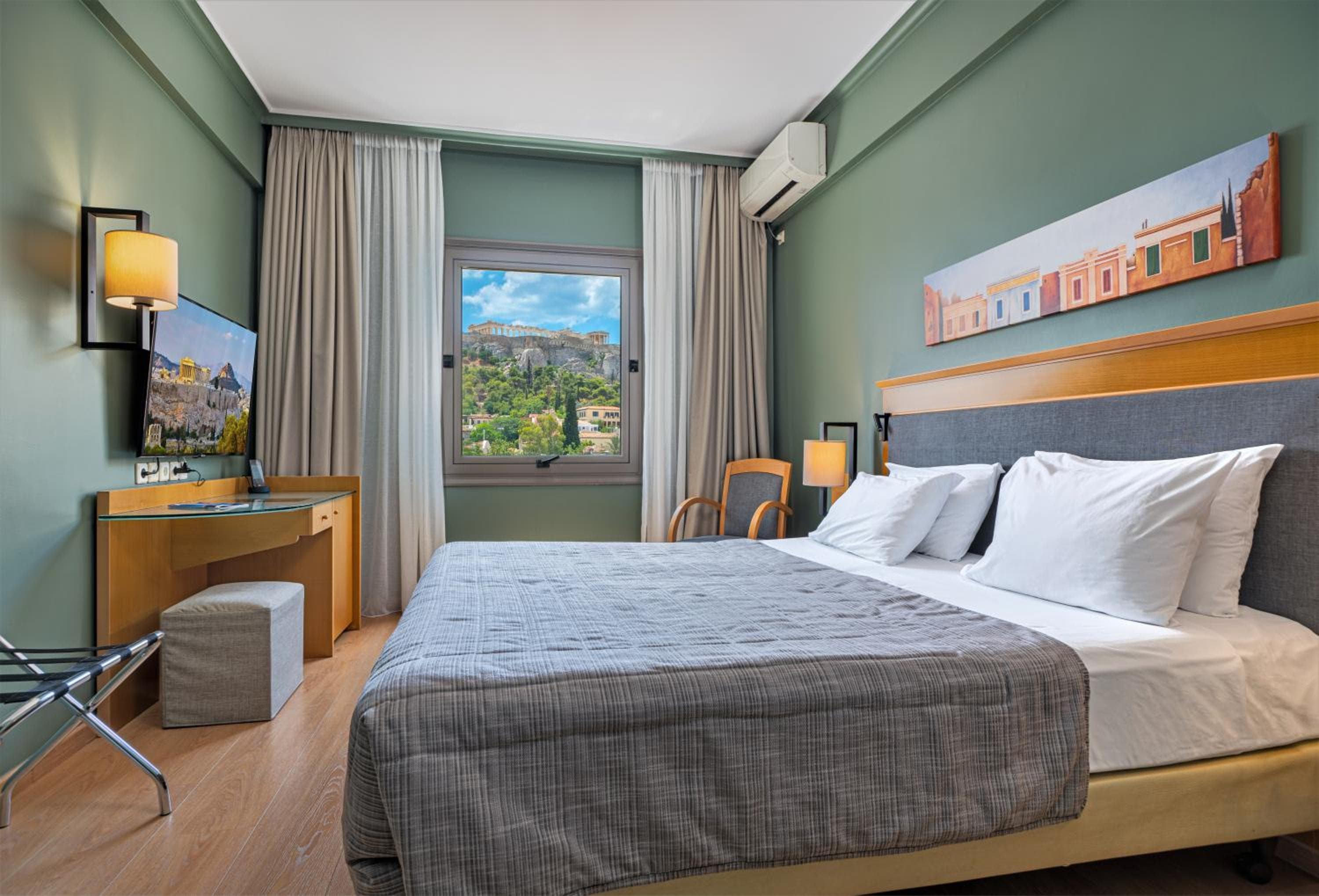 Plaka Hotel: hotel room