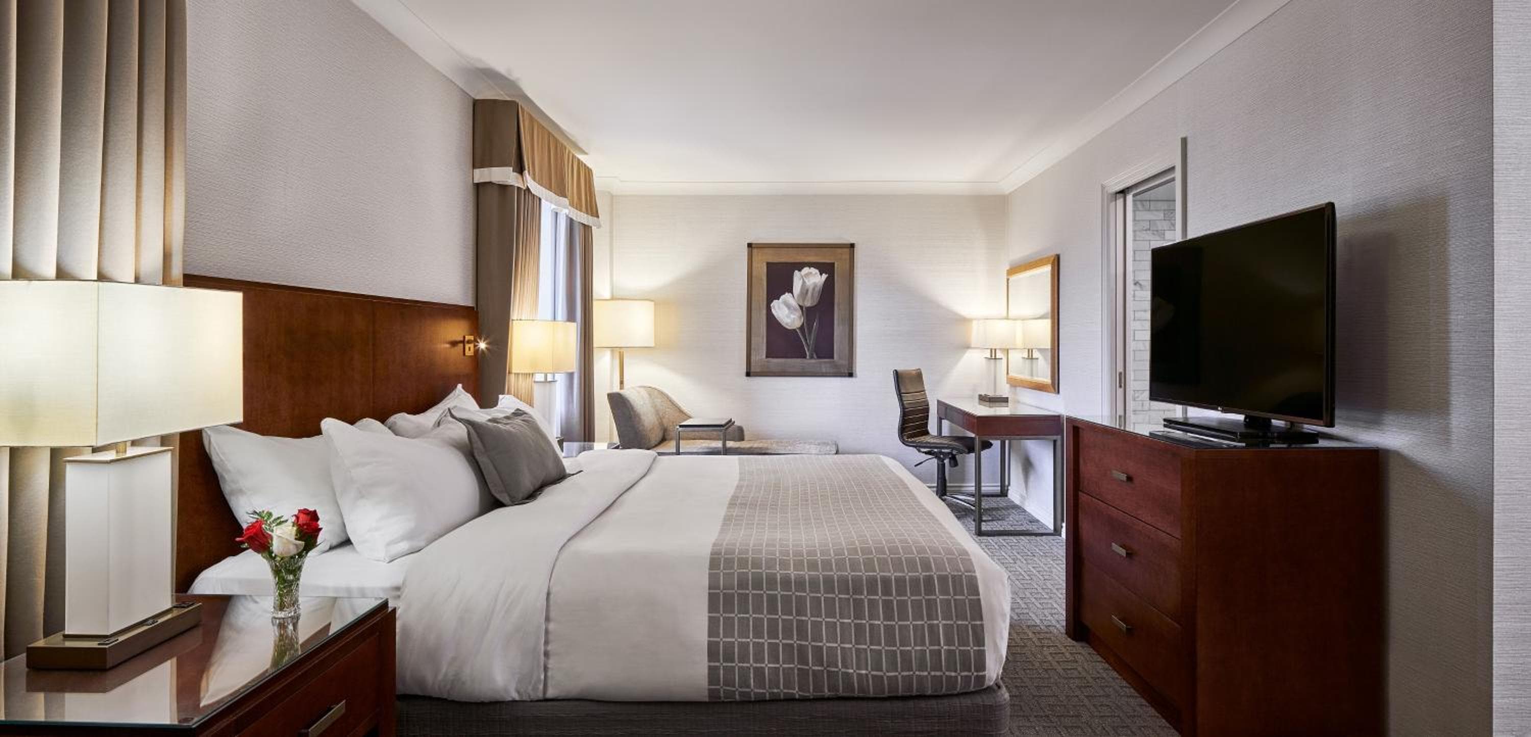 Lord Elgin Hotel