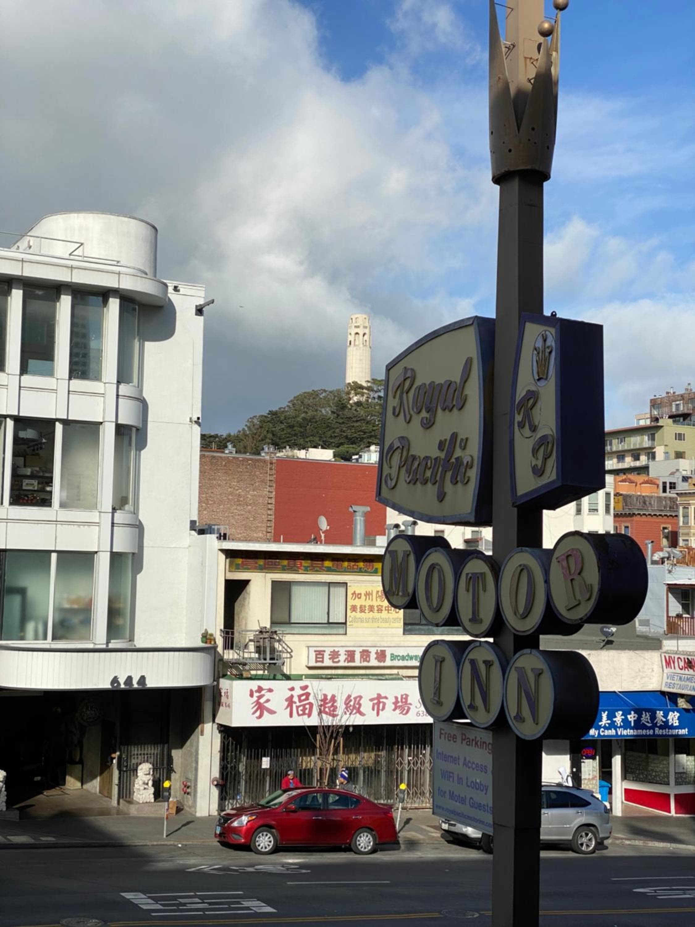 Royal Pacific Motor Inn: building
