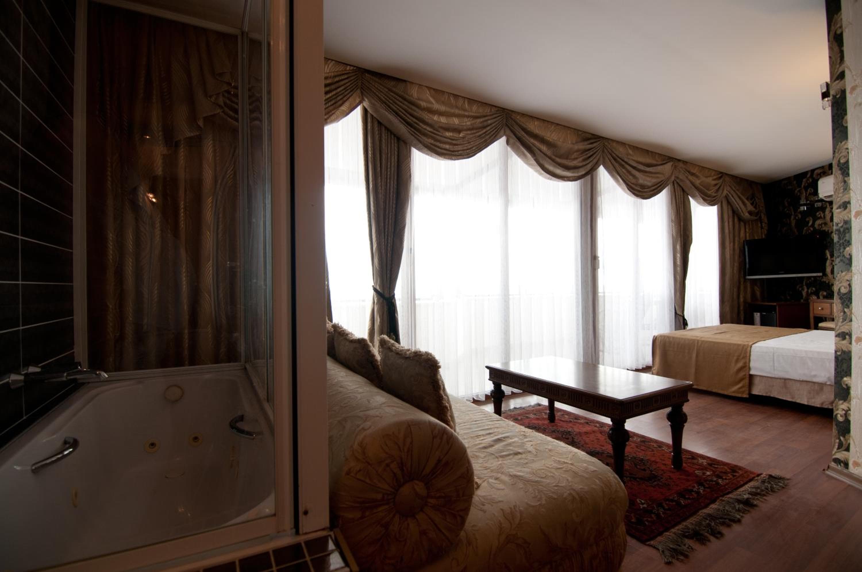 Artefes Hotel Old City& Spa