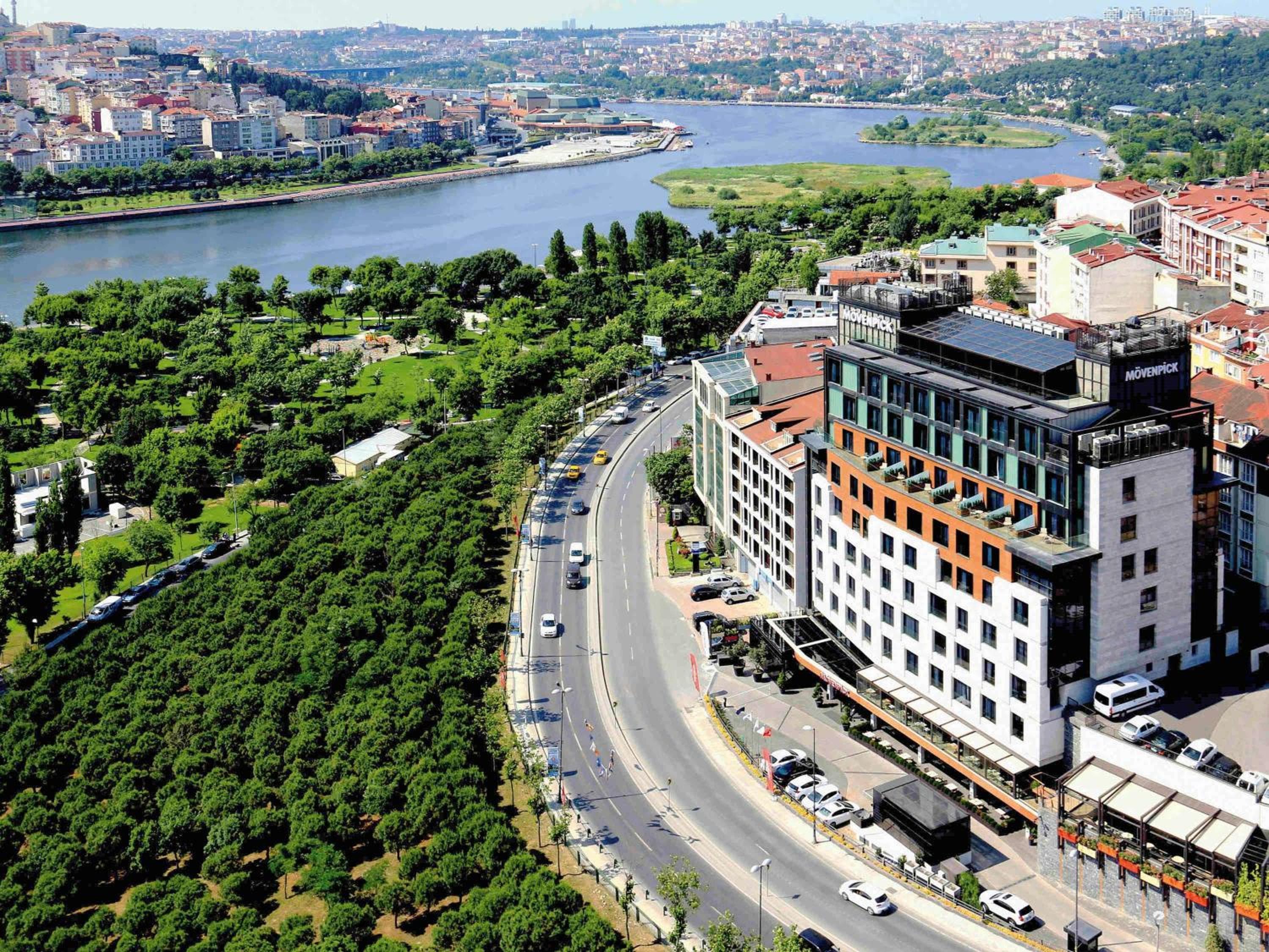 Mövenpick Istanbul Hotel Golden Horn: building