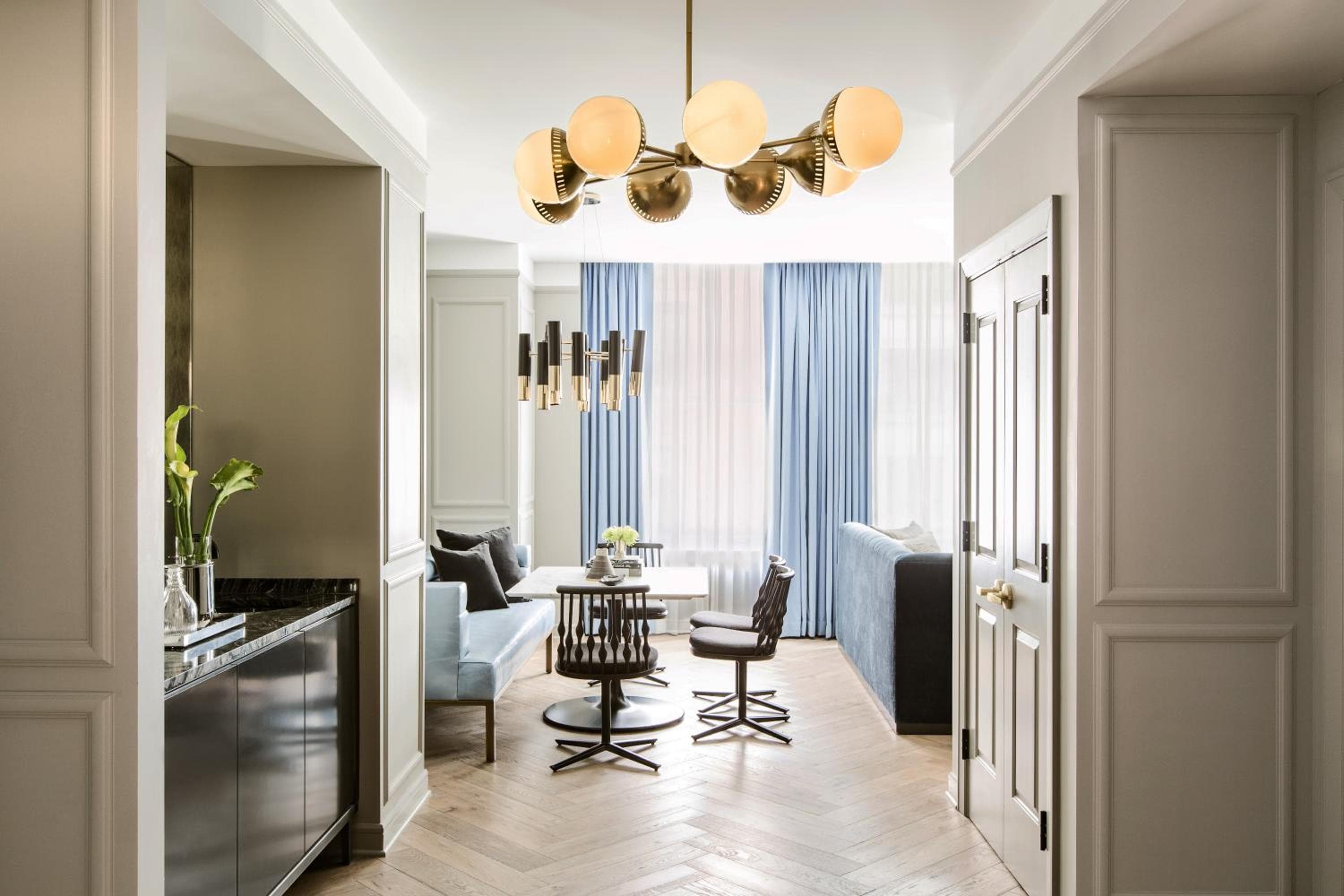 Kimpton Gray Hotel Chicago by IHG: hotel room