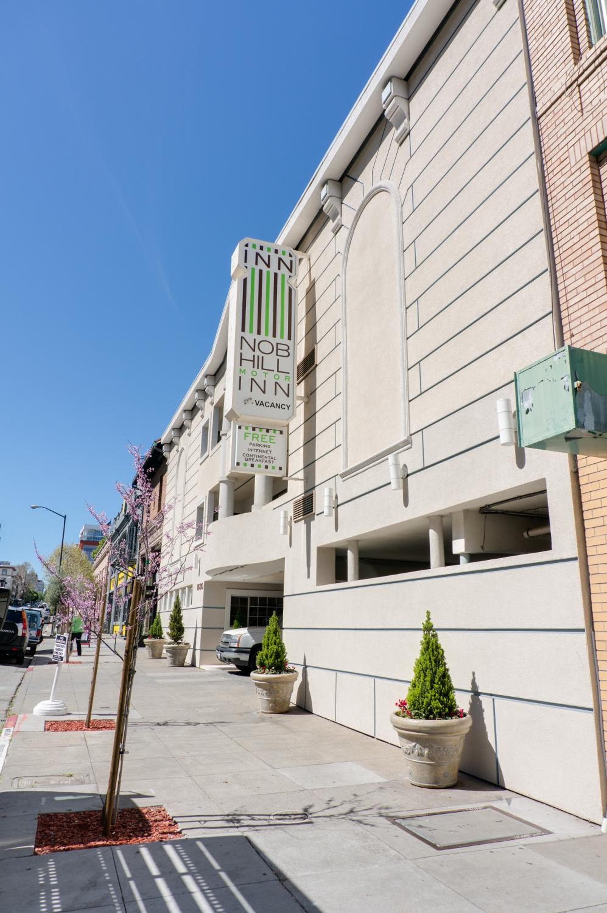 Nob Hill Motor Inn -Newly Updated Rooms!: building