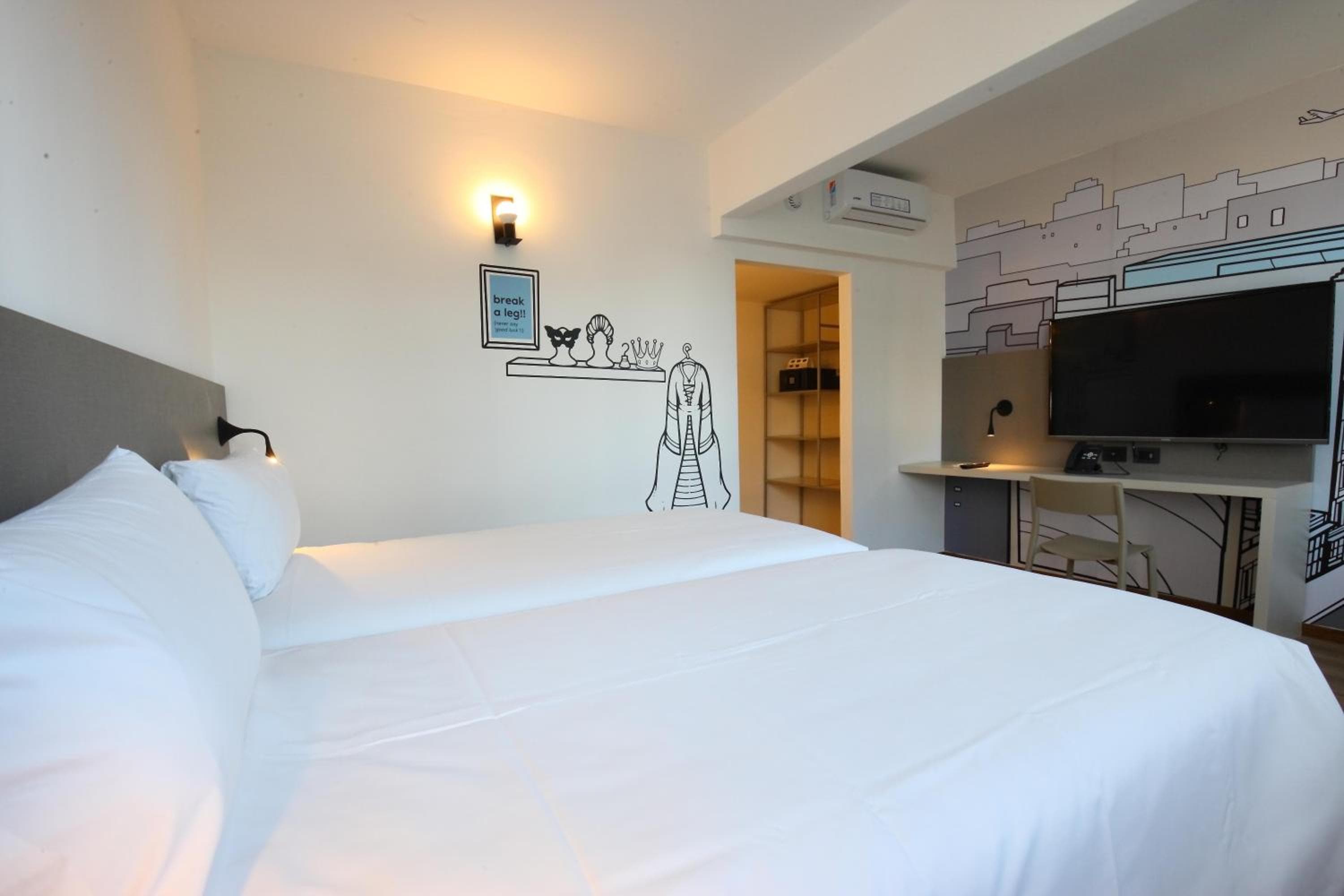 ibis Styles Buenos Aires Florida: hotel room