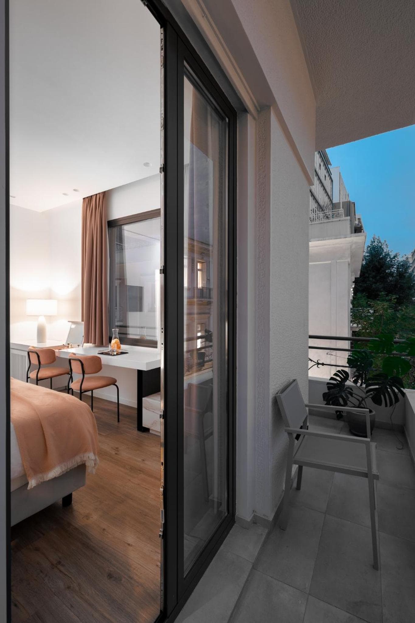 The Marblous Athens: balcony