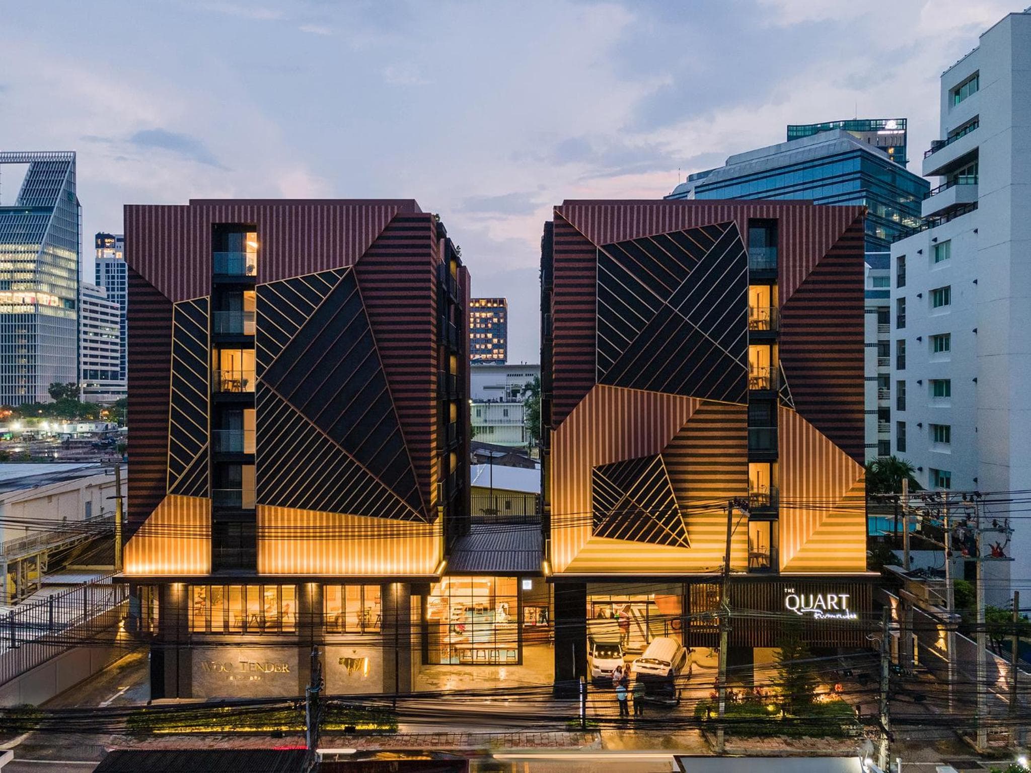 The Quart Ruamrudee by UHG: building