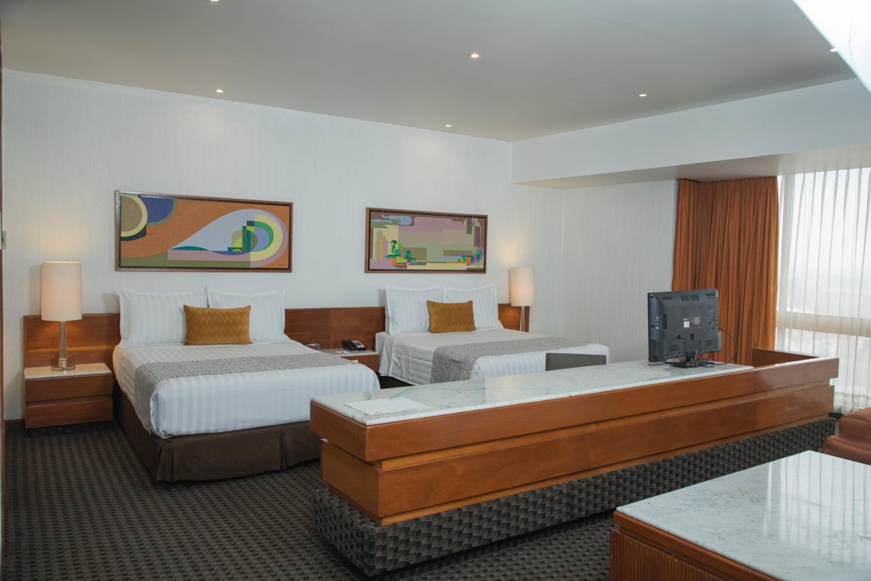 Sevilla Palace: hotel room