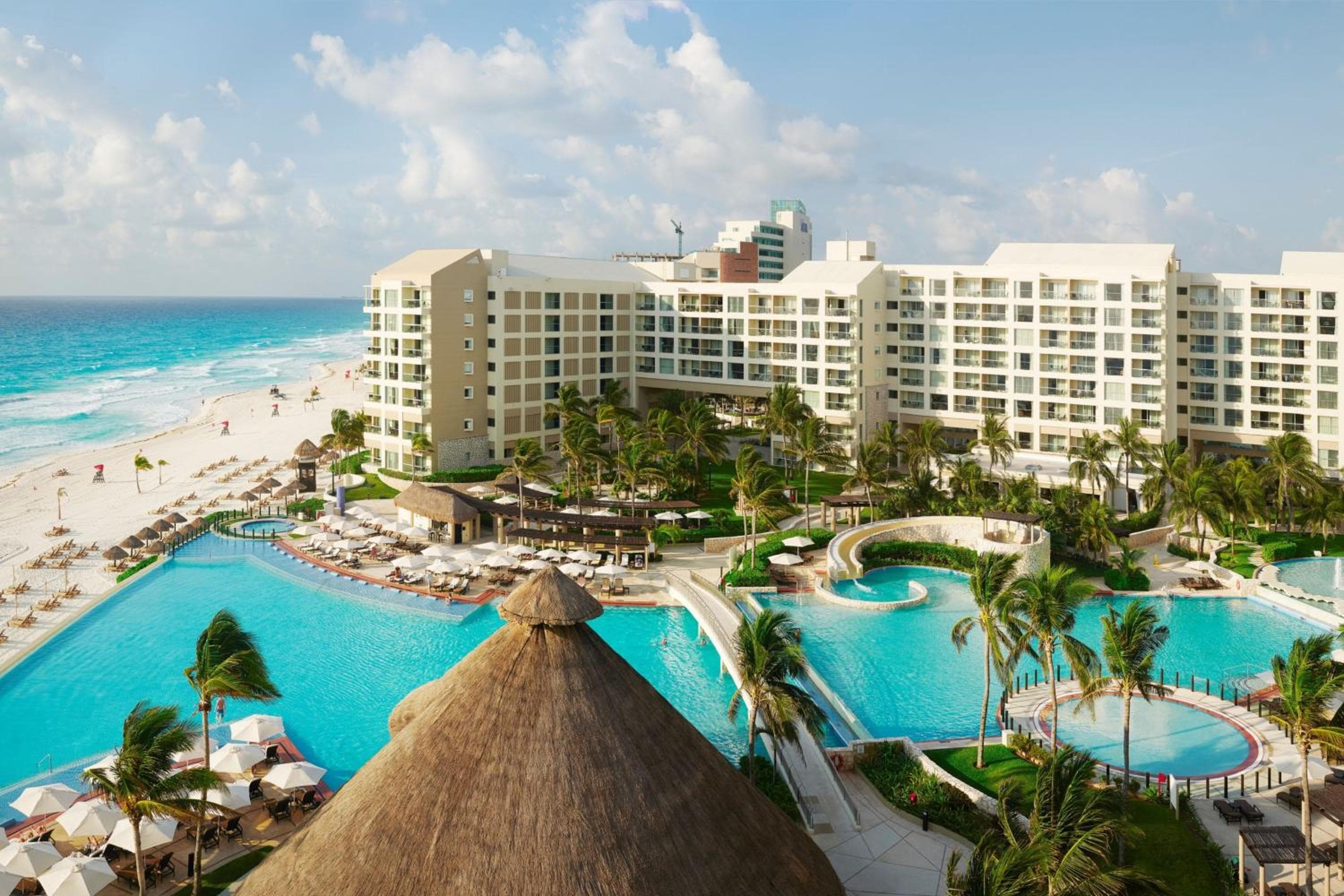 The Westin Lagunamar Ocean Resort Villas & Spa Cancun: building