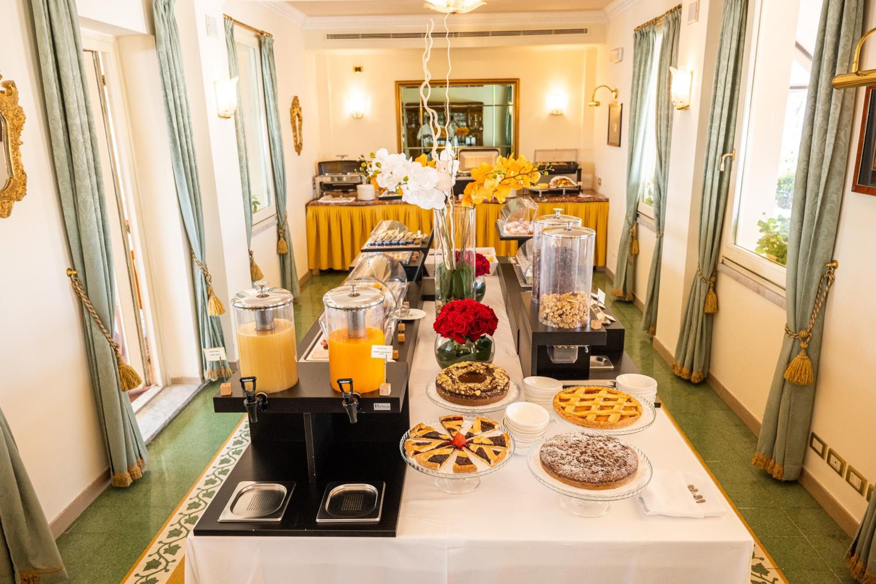 Hotel Mecenate Palace