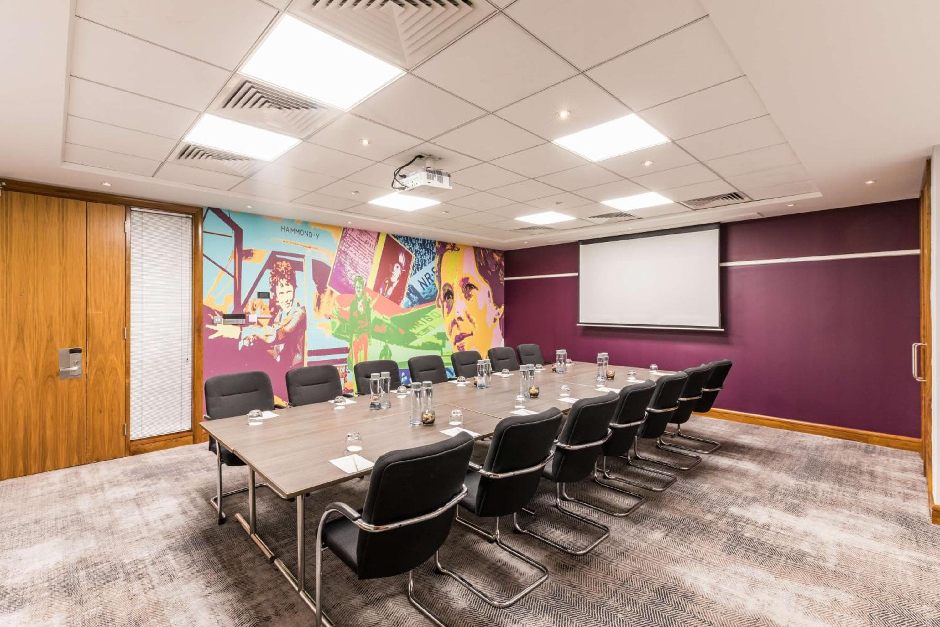 Radisson RED London Heathrow