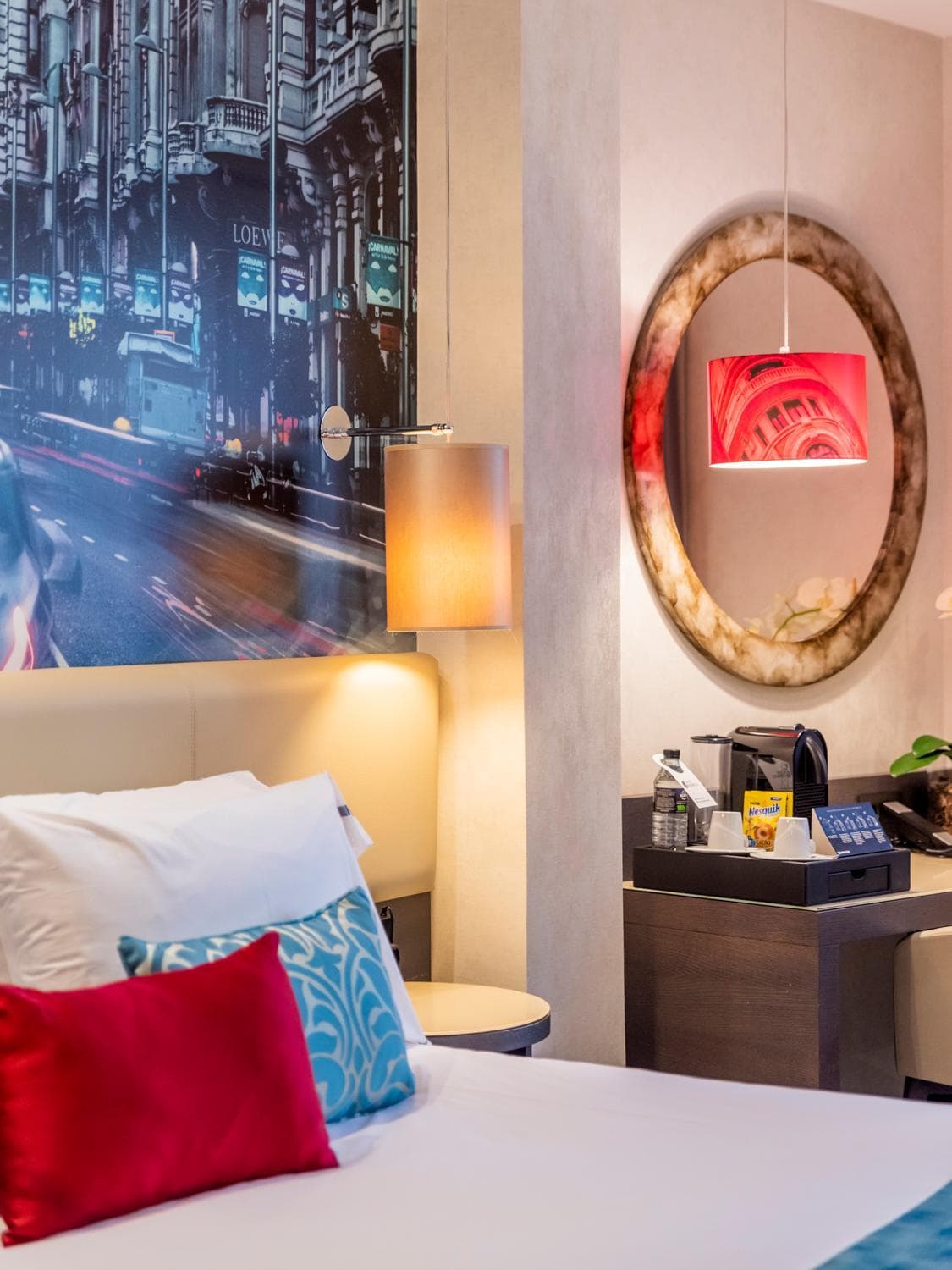 Hotel Indigo Madrid - Gran Vía by IHG: hotel room