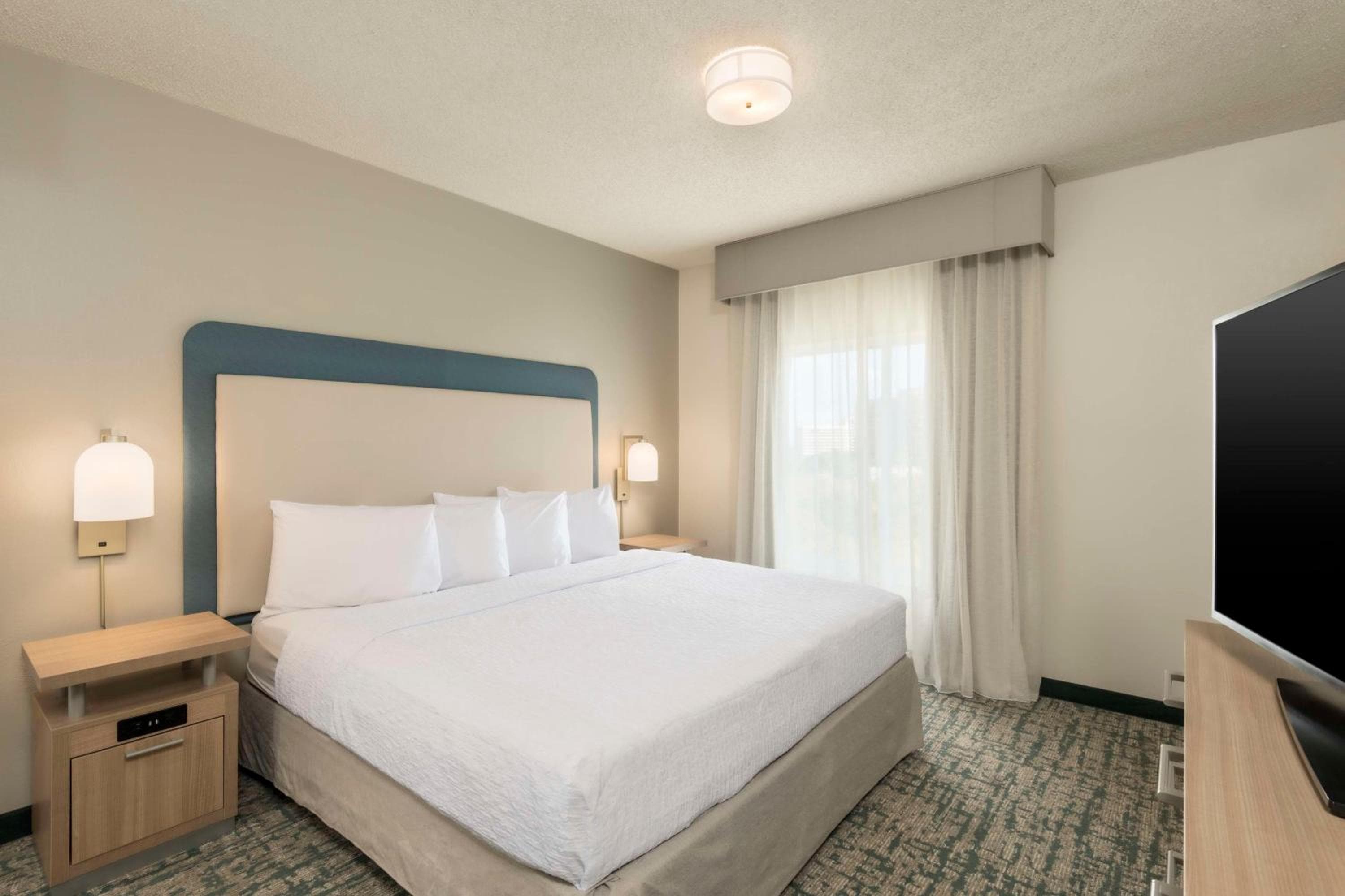 Homewood Suites Miami Airport/Blue Lagoon