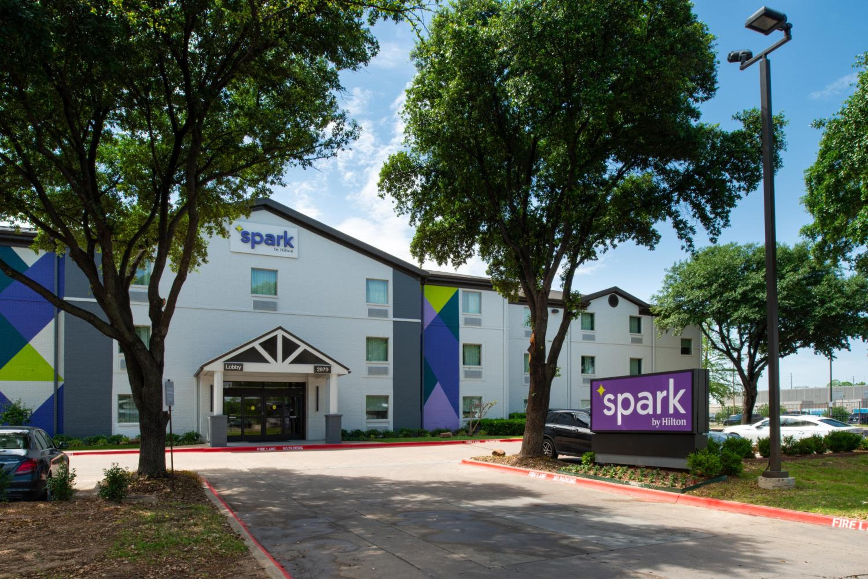 Spark By Hilton Dallas Medical District Love Field: building