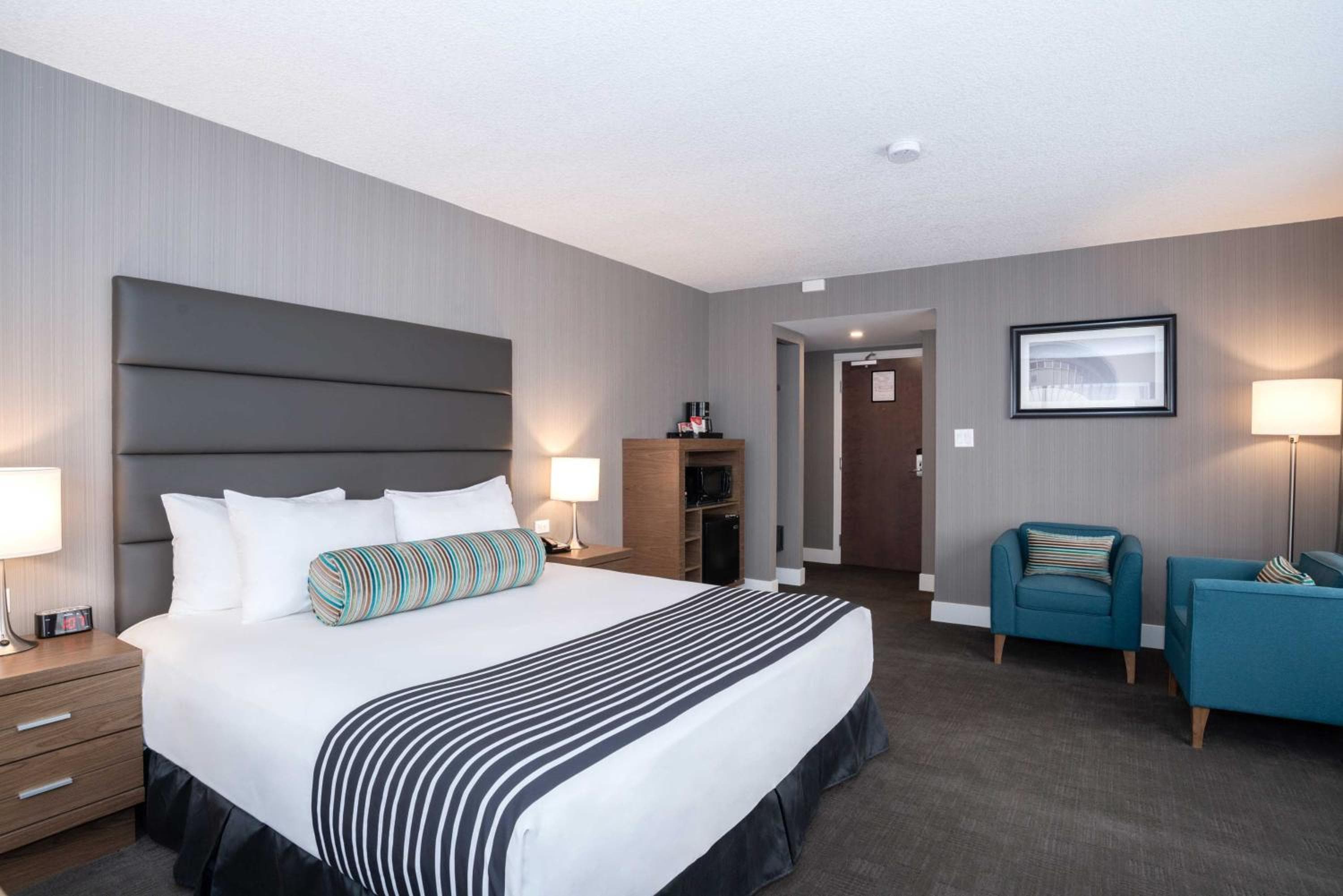 Sandman Signature Calgary Downtown Hotel
