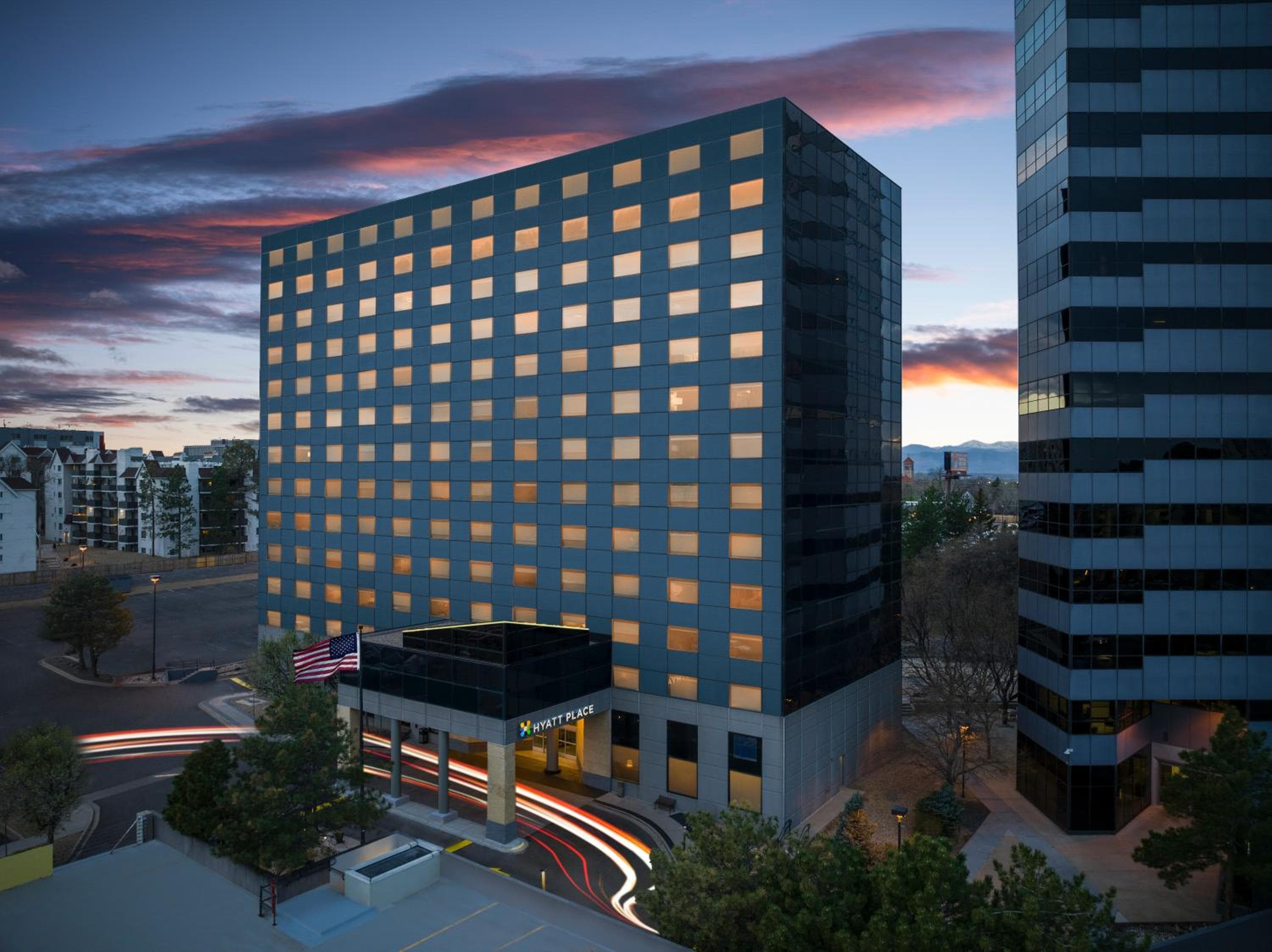 Hyatt Place Denver Cherry Creek: building