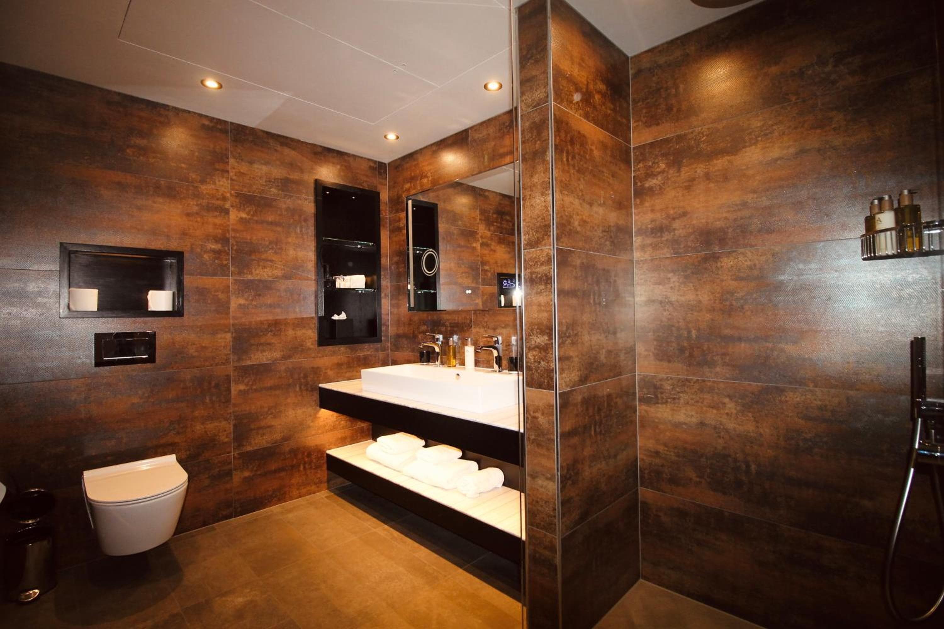 The Megaro Hotel - Kings Cross St Pancras, London: bathroom