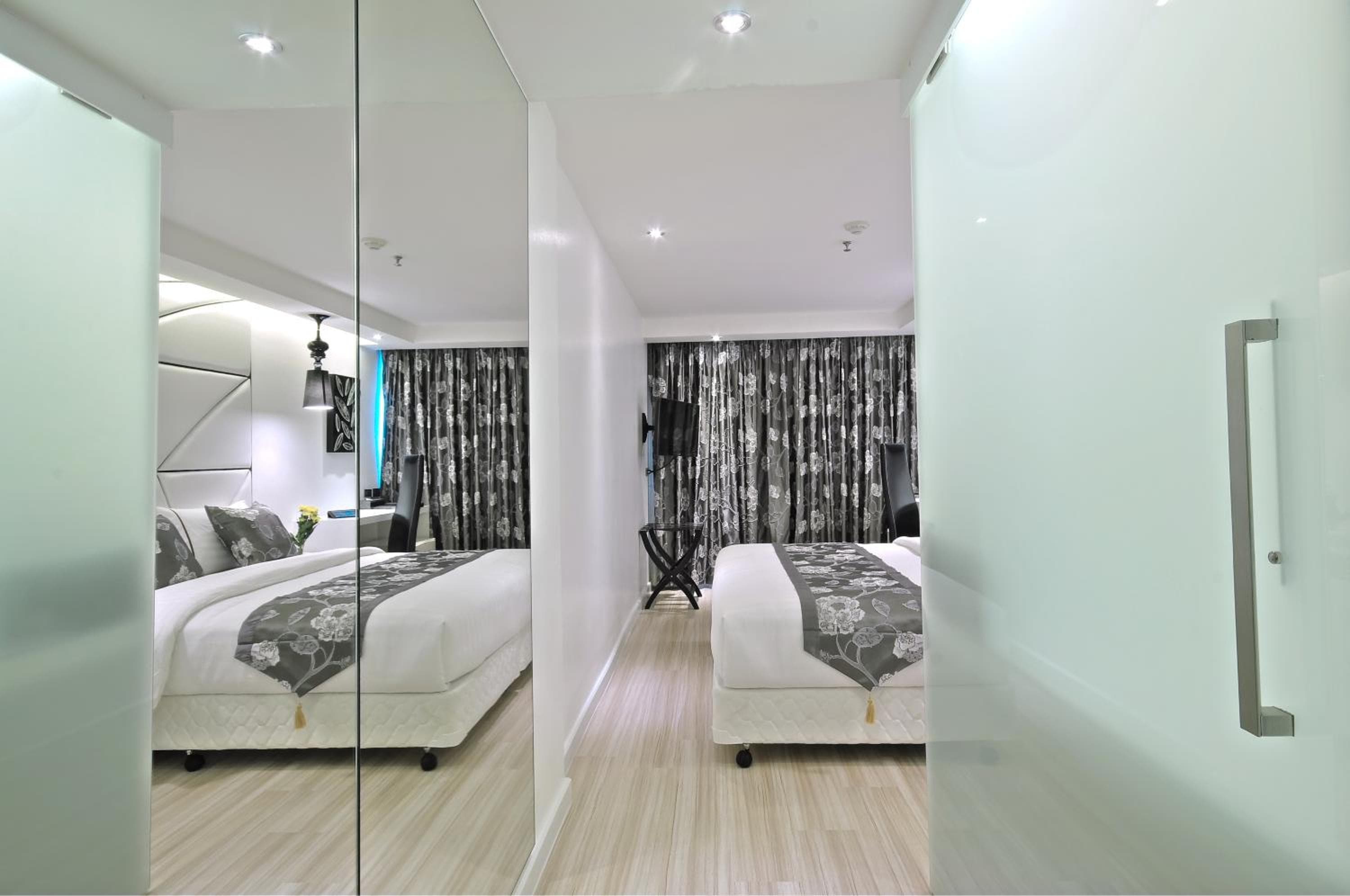 Sukhumvit Suites Hotel