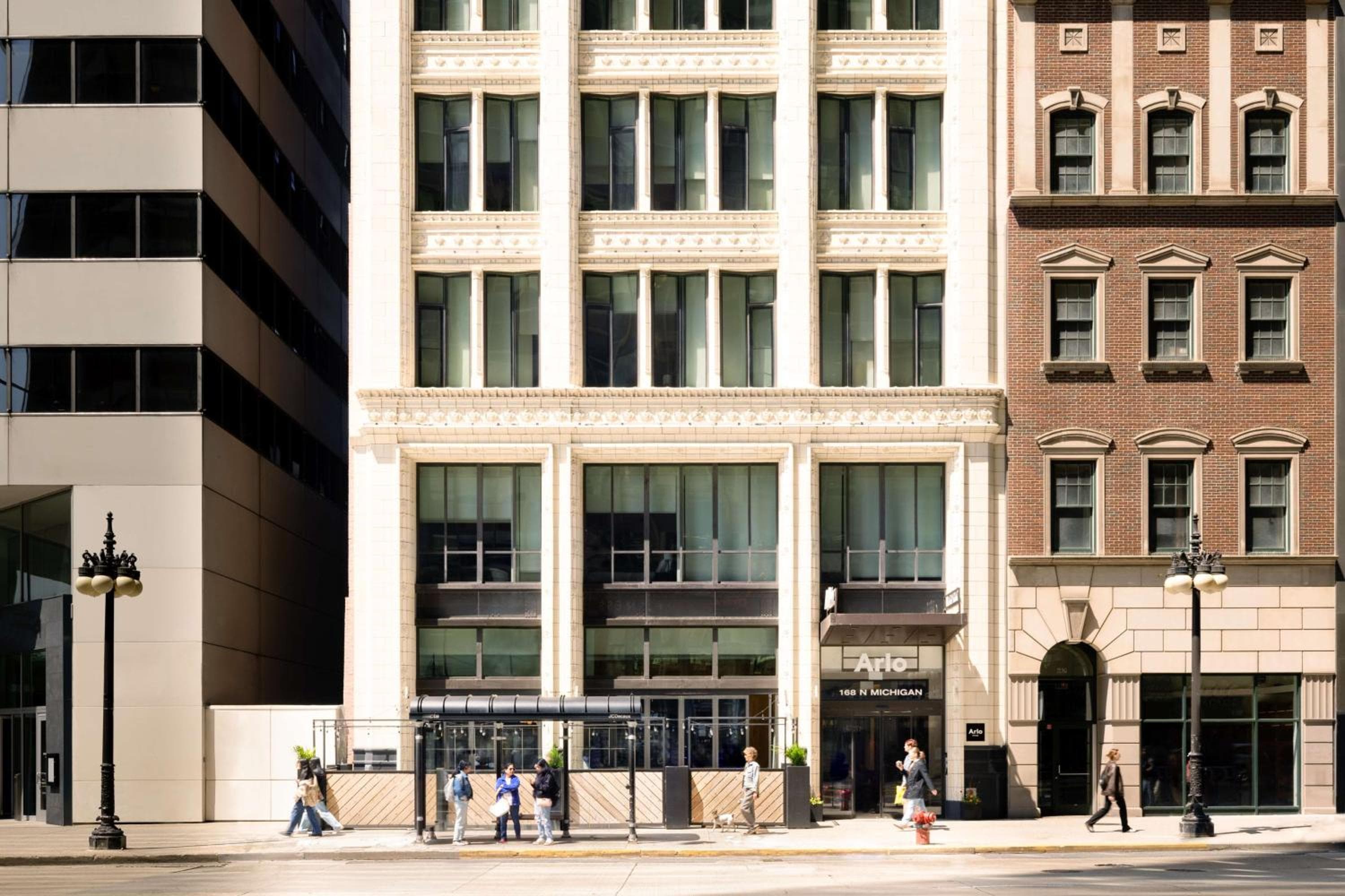 Arlo Chicago: building
