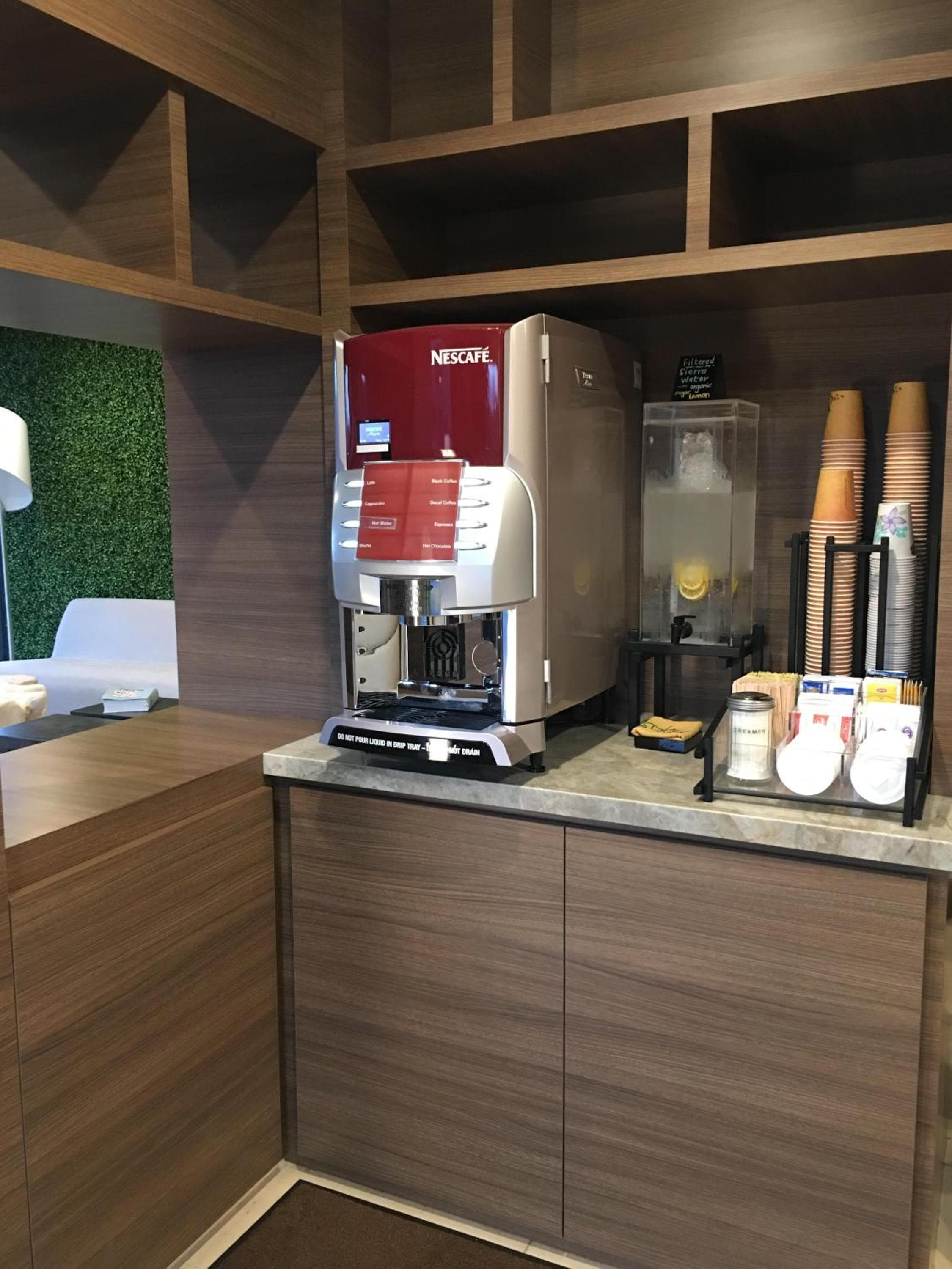 The Dylan Hotel at SFO: dining