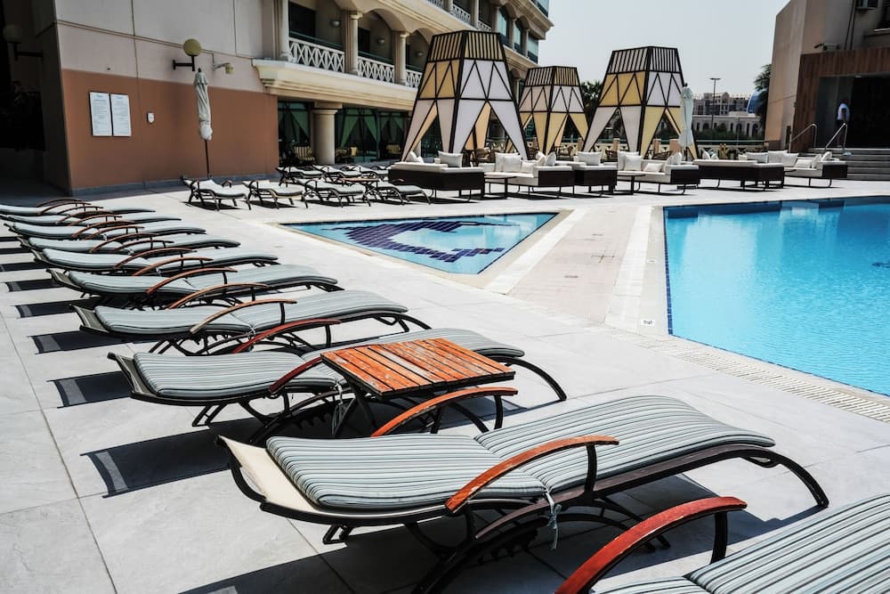 Mövenpick Grand Al Bustan Dubai: recepcion & lobby
