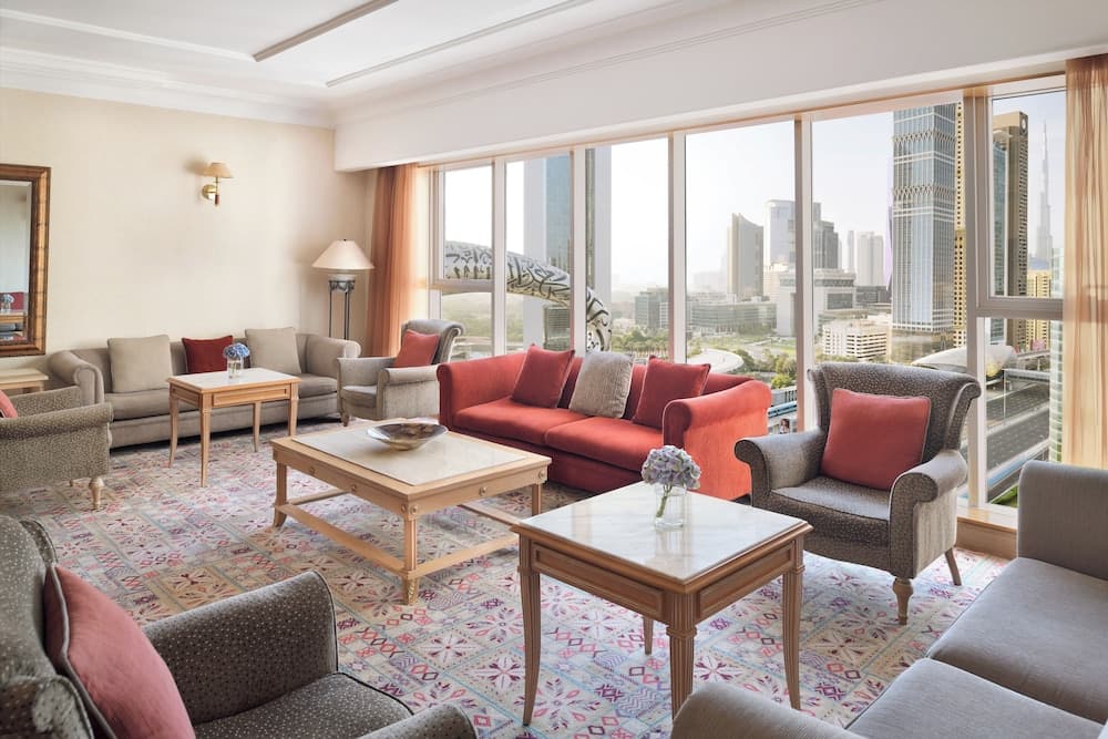 Millennium Plaza Downtown Hotel: lounge
