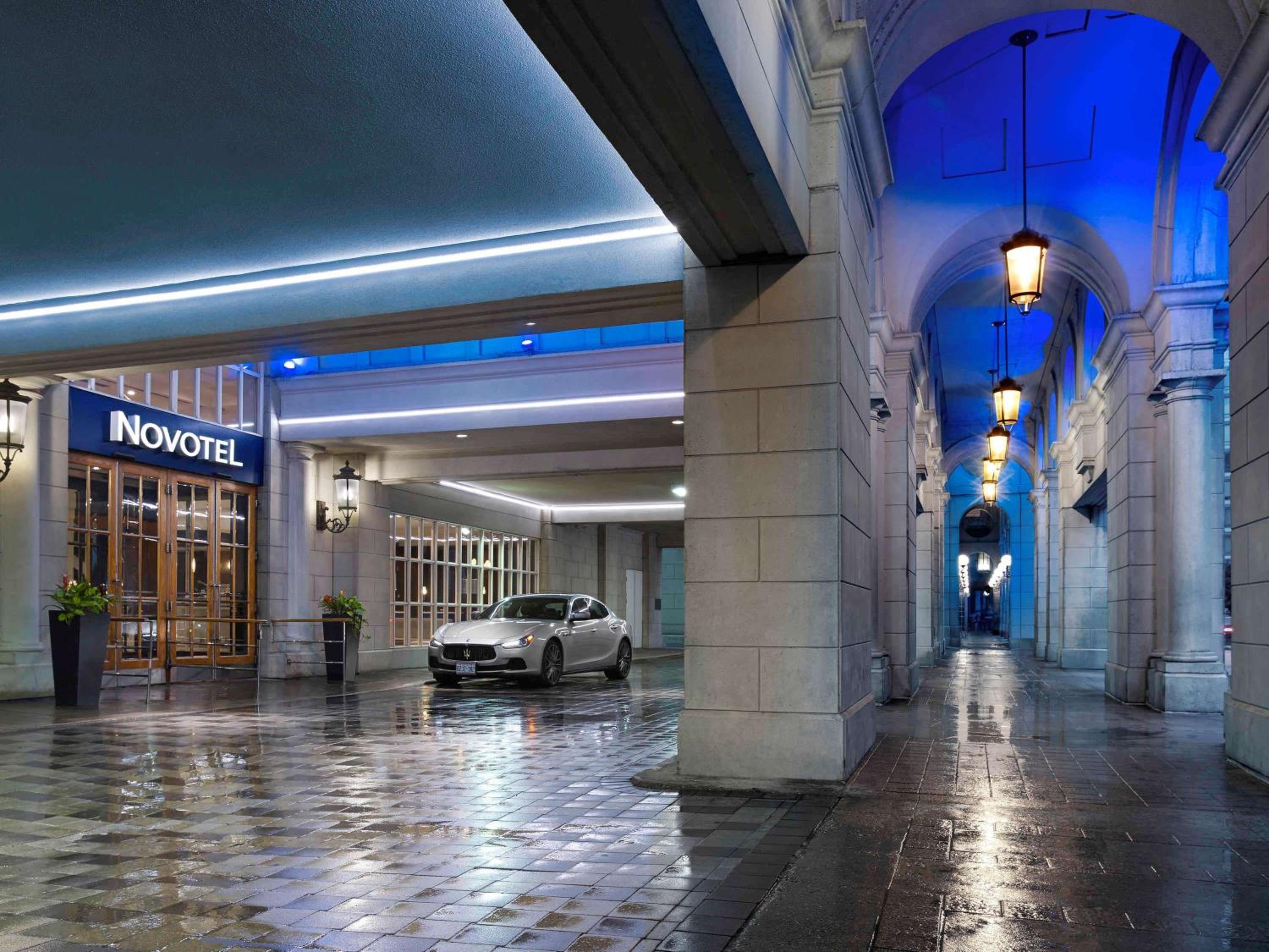 The Novotel Toronto Centre, Toronto