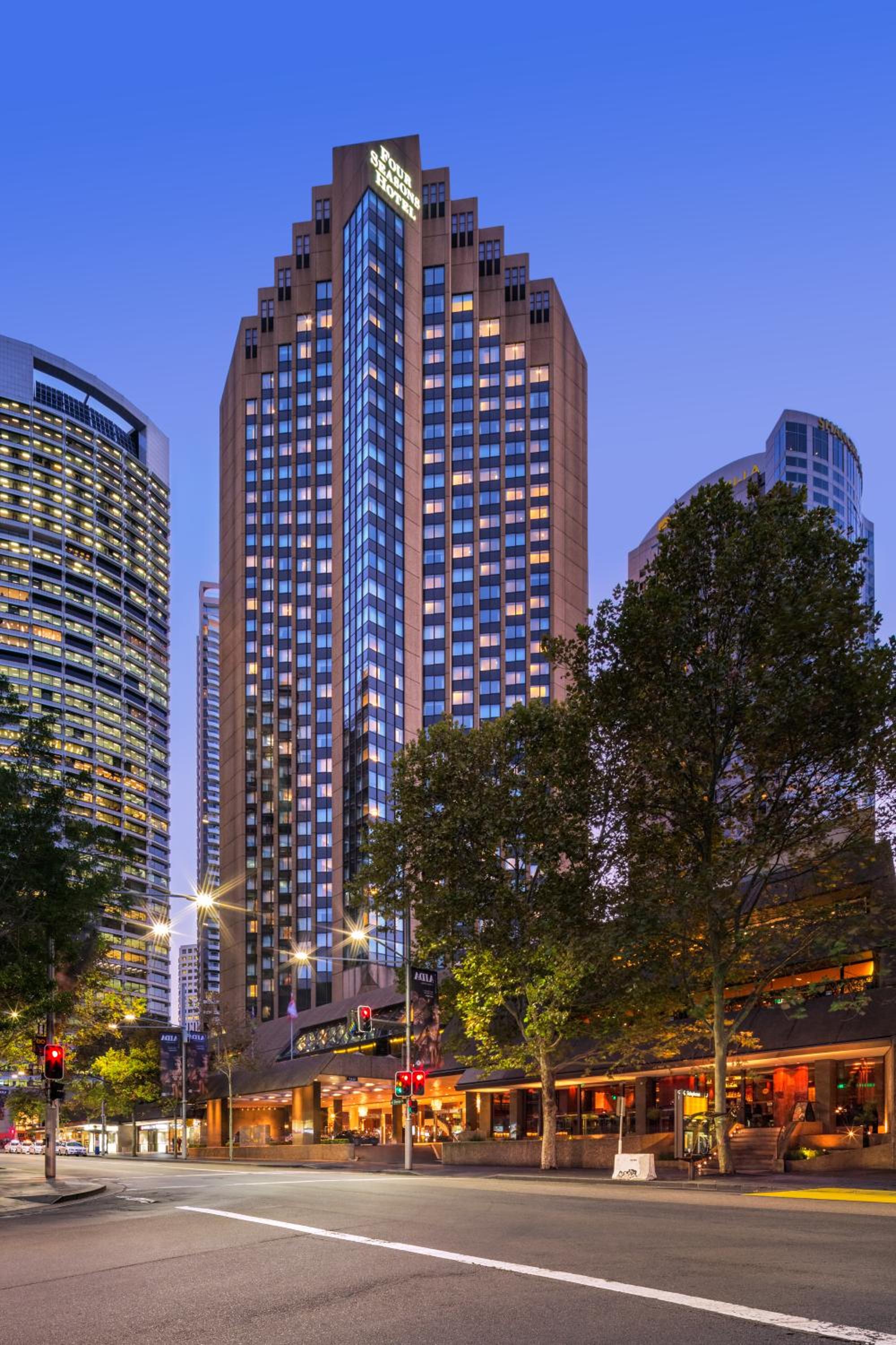 Four Seasons Hotel Sydney, Sydney