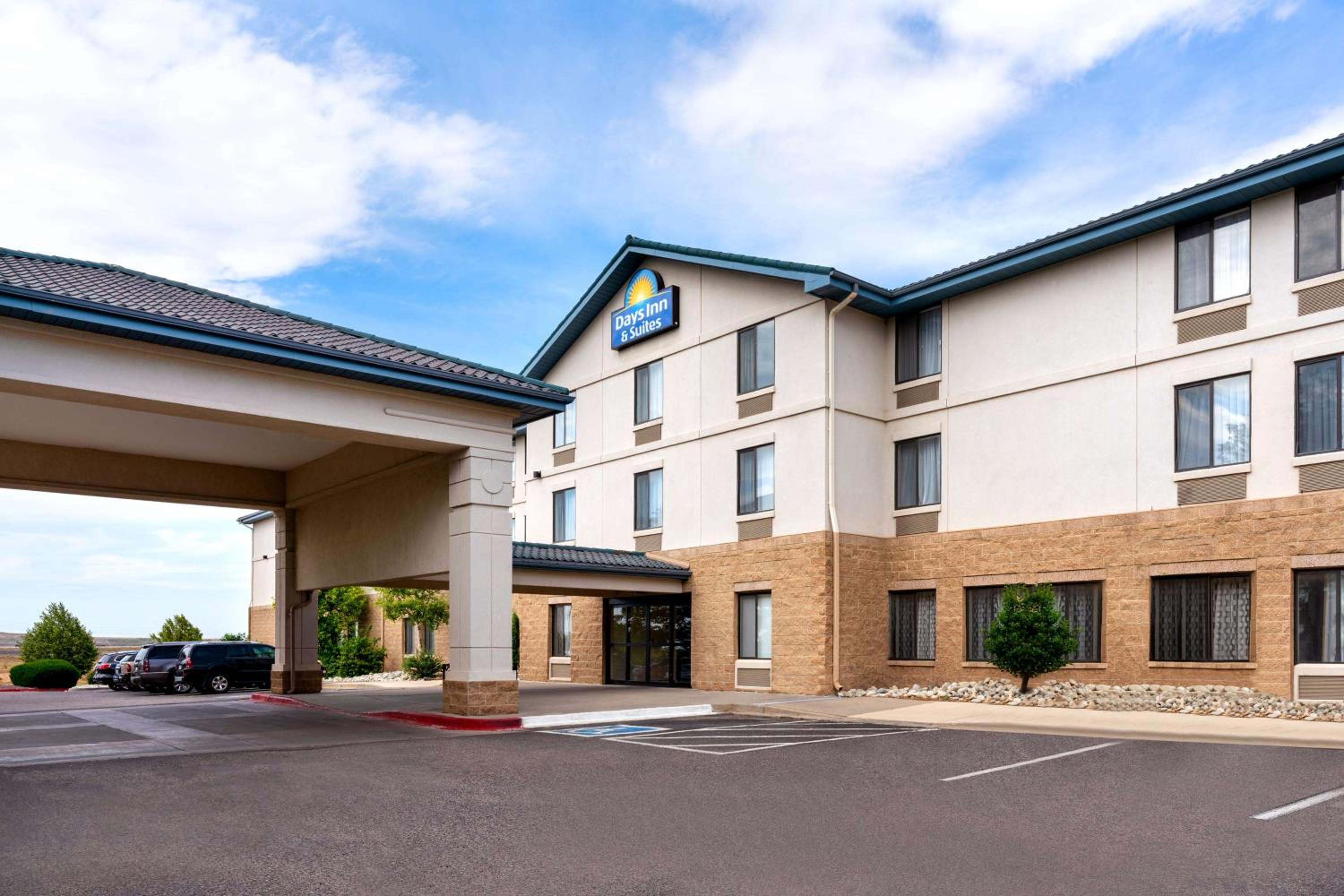 Days Inn & Suites by Wyndham Denver International Airport, Denver